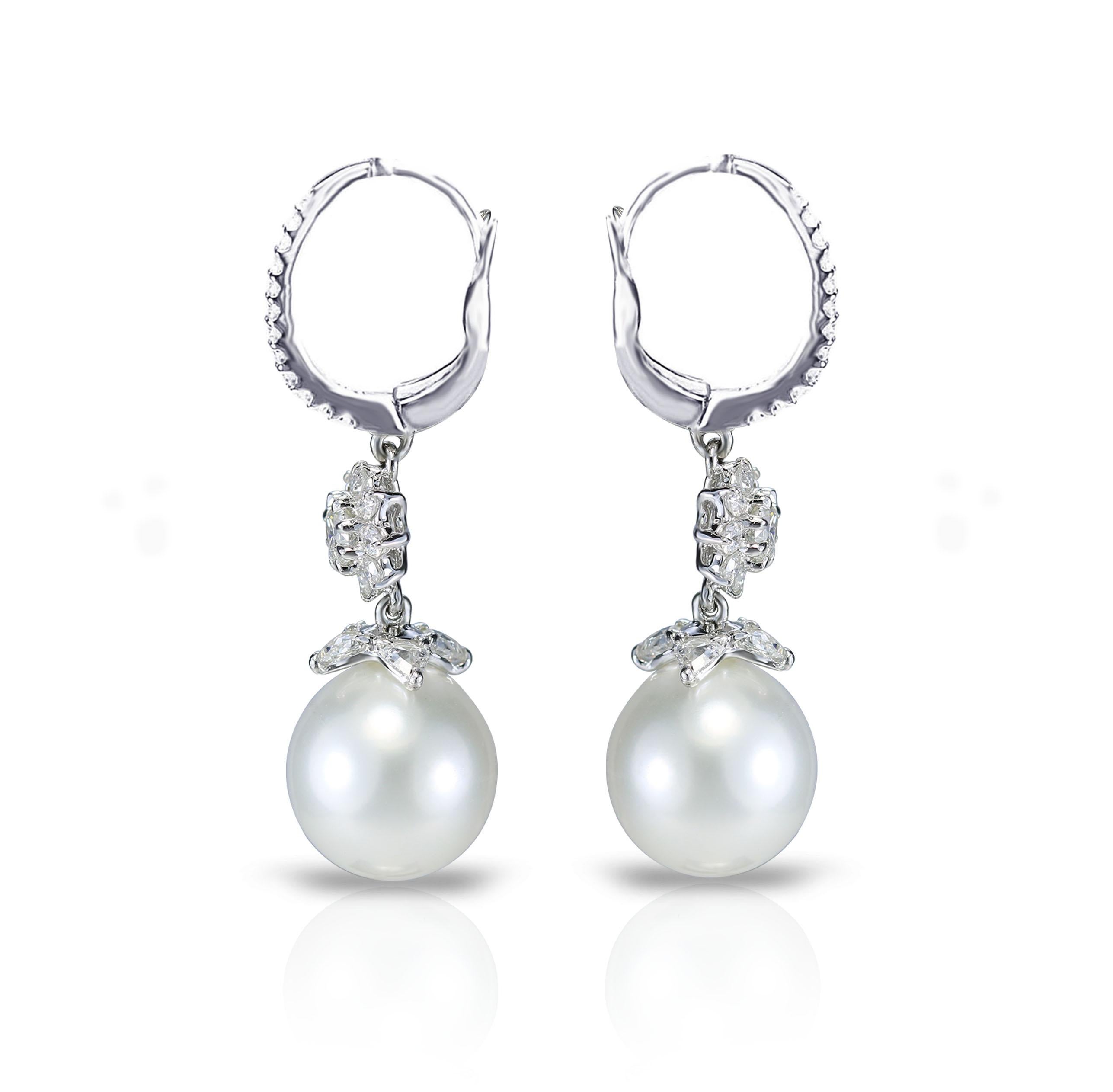 Contemporary Studio Rêves 18 Karat White Gold, Diamonds and Pearls Cluster Dangling Earrings