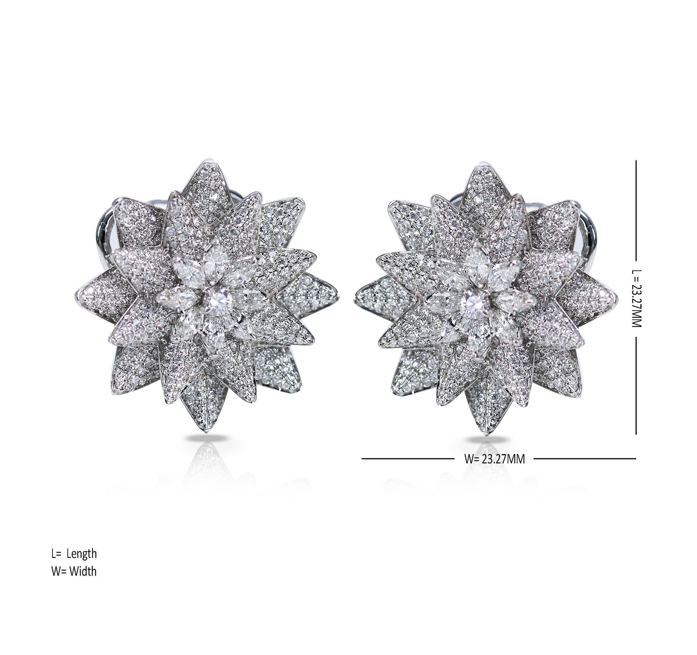 Studio Rêves 18 Karat White Gold and Diamonds Octagonal Floral Stud Earrings In New Condition For Sale In Mumbai, Maharashtra