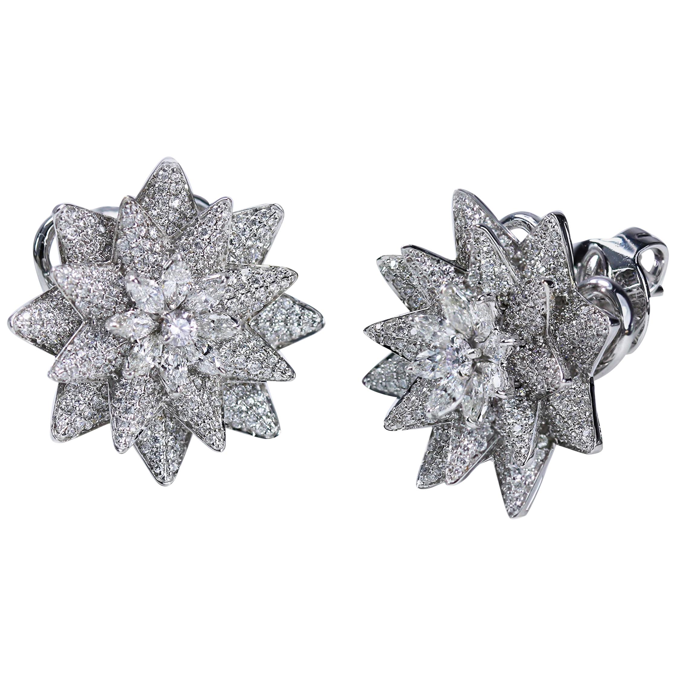Studio Rêves 18 Karat White Gold and Diamonds Octagonal Floral Stud Earrings For Sale