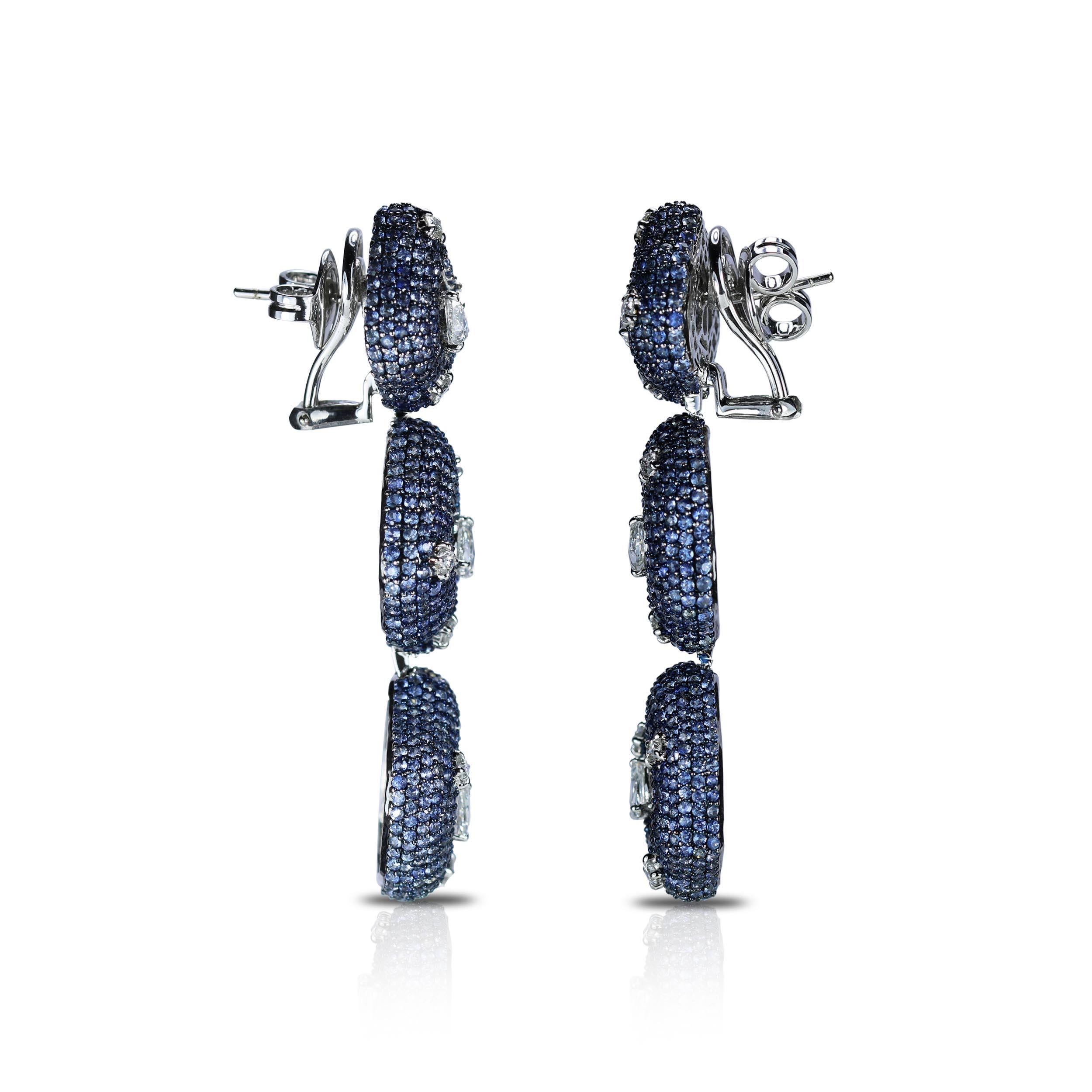 Modern Studio Rêves Diamonds and Blue Sapphire Circular Dangling Earrings in 18K Gold For Sale