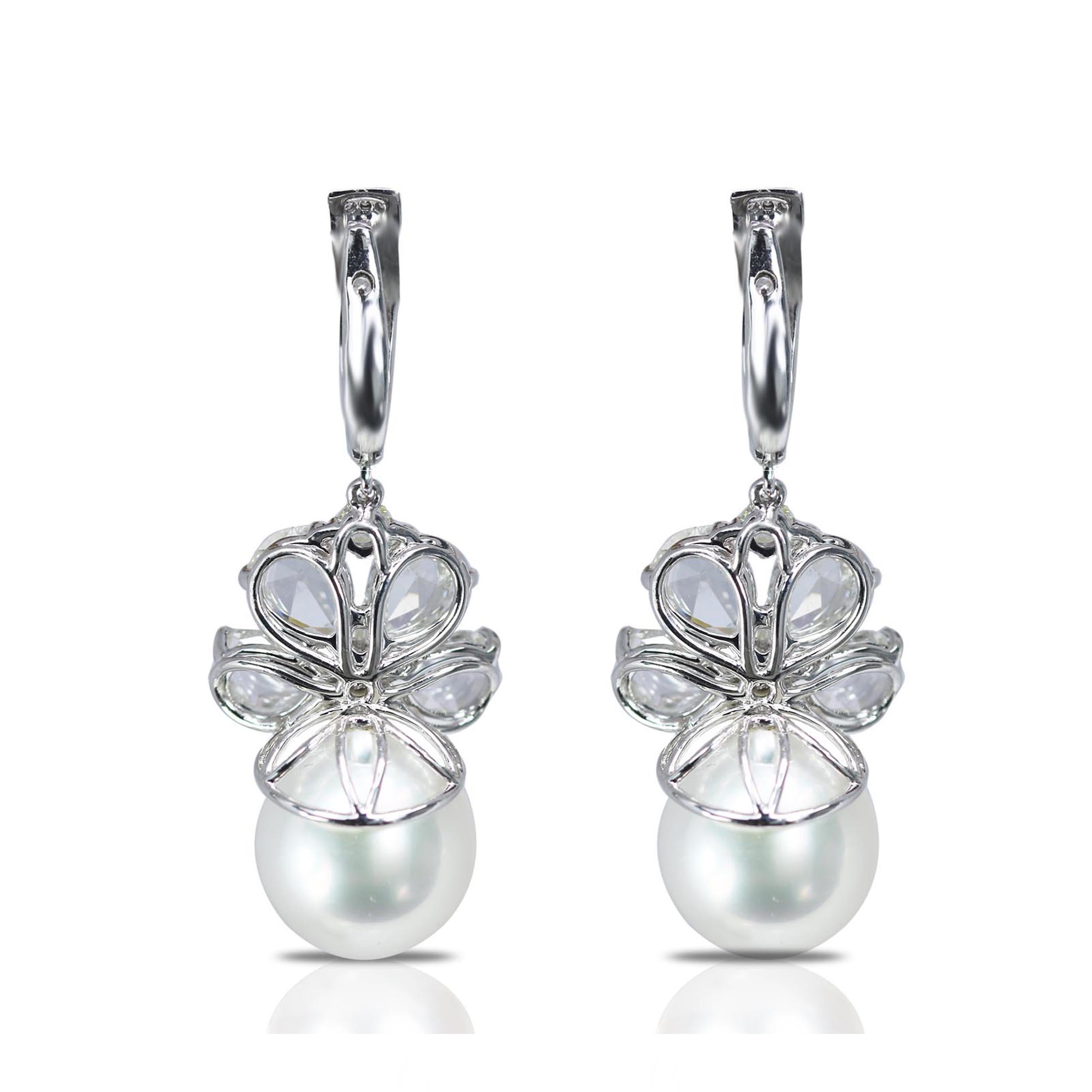 Contemporary Studio Rêves 18K Gold, Rose cut Diamonds and South Sea Pearls Dangling Earrings