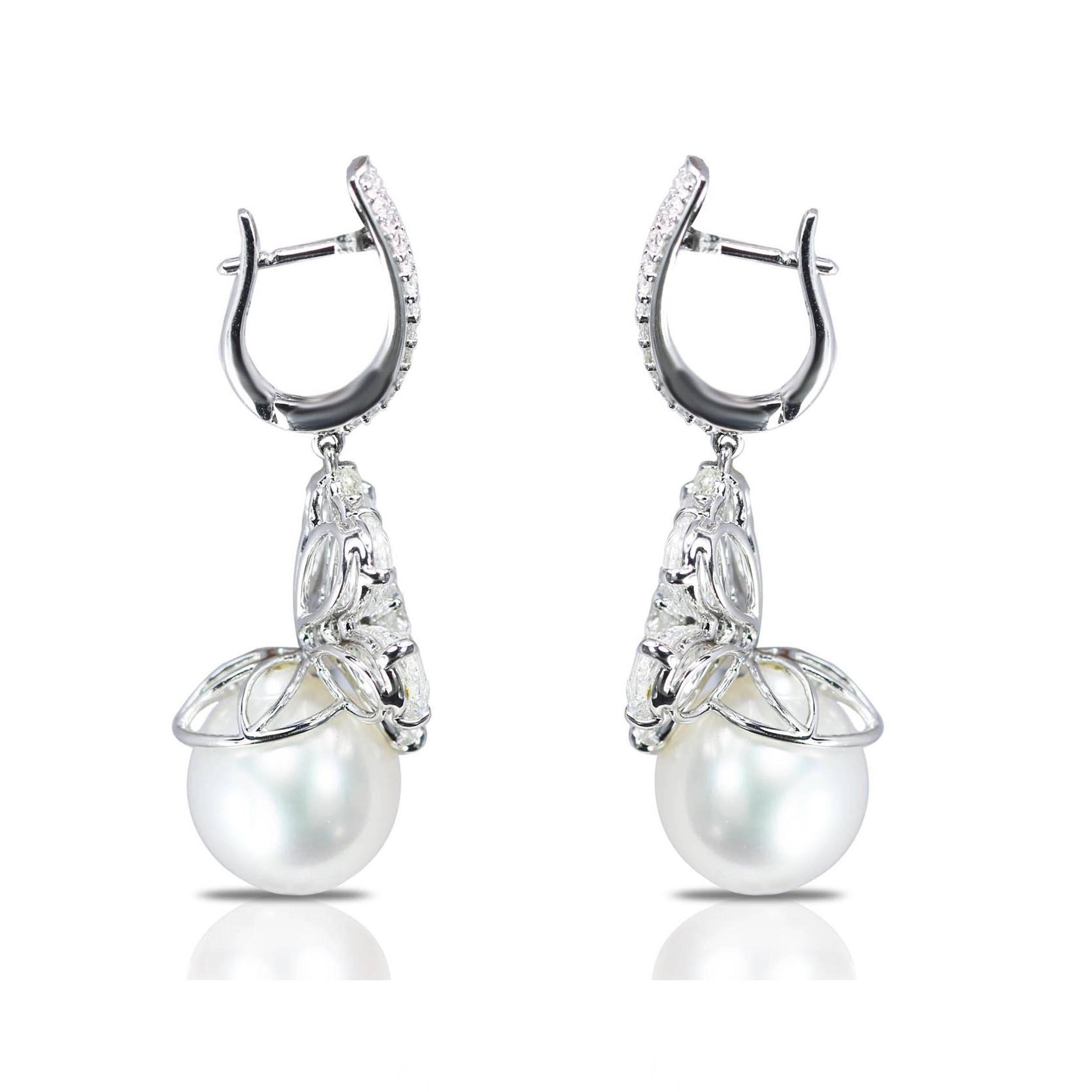 Rose Cut Studio Rêves Rose cut Diamonds and South Sea Pearls Earrings in 18K Gold For Sale