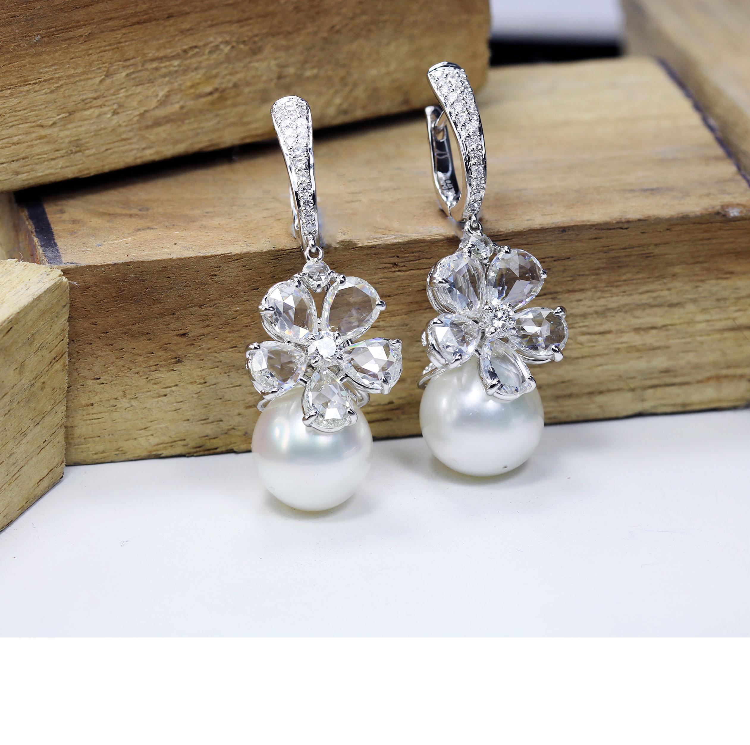 Women's Studio Rêves Rose cut Diamonds and South Sea Pearls Earrings in 18K Gold For Sale
