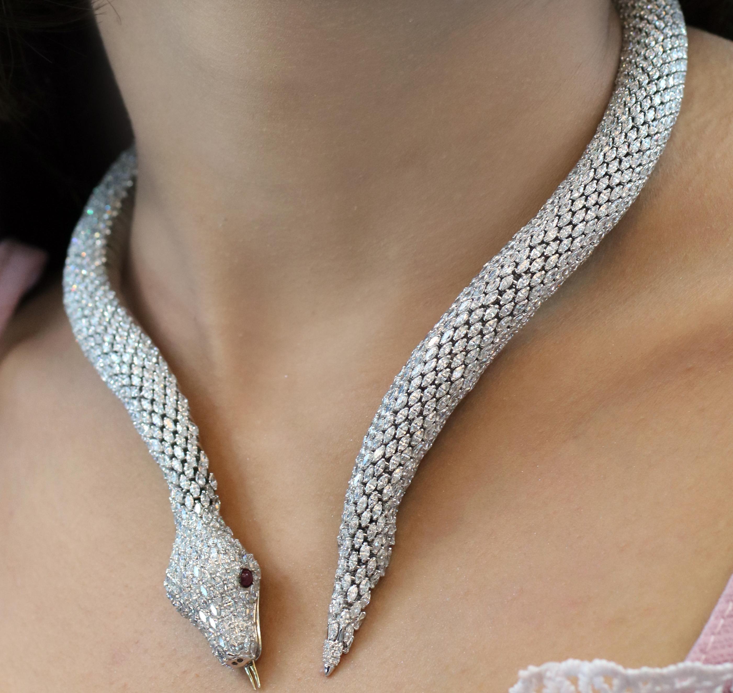 Contemporary Studio Rêves 18 Karat White Gold Marquise Snake Spring Collar Necklace For Sale