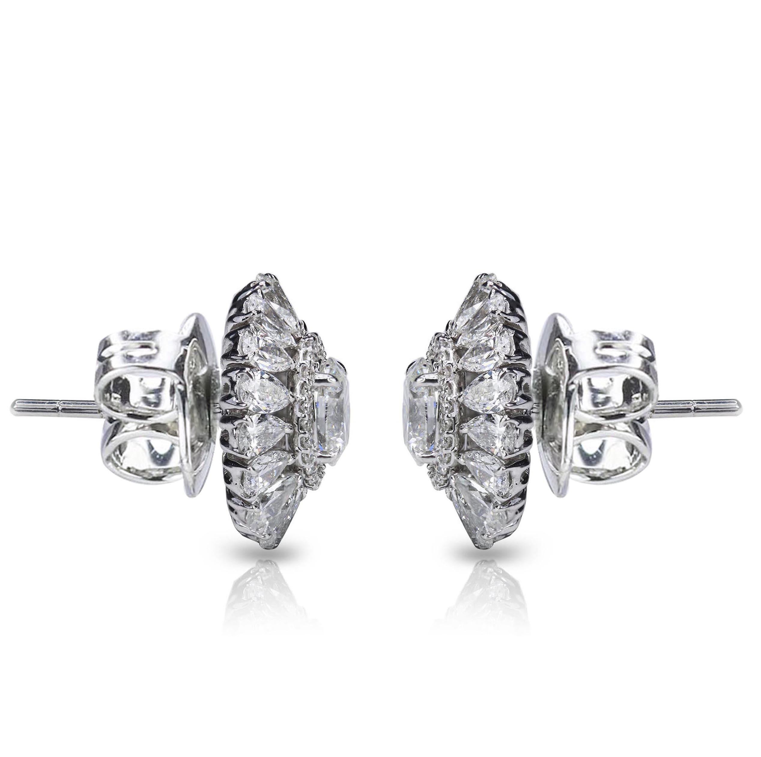 Modern Studio Rêves Oval and Pear Diamond Stud Earrings in 18 Karat White Gold For Sale