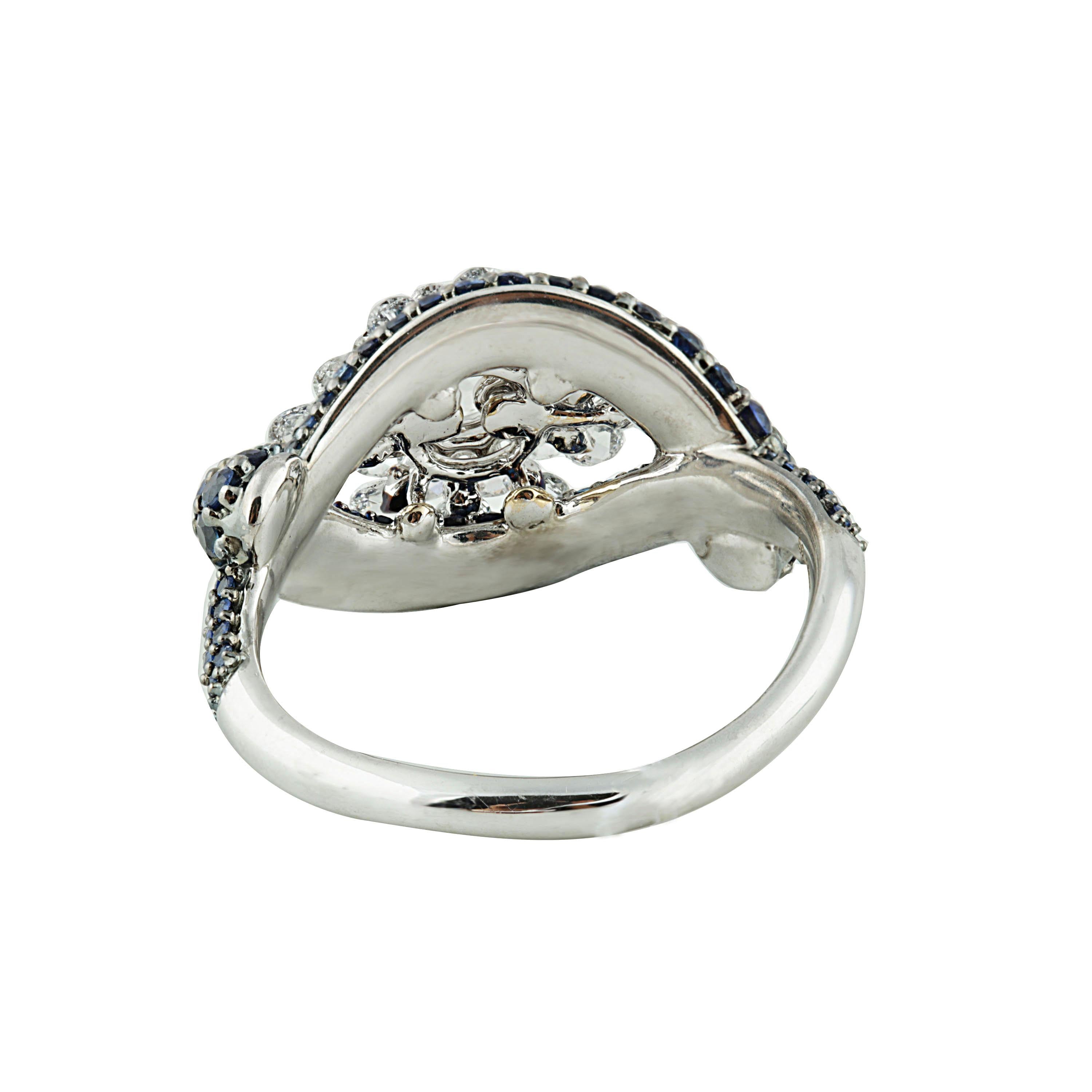 Women's Studio Rêves 18 Karat Gold Rose Cut Diamonds and Blue Sapphire Cluster Ring For Sale