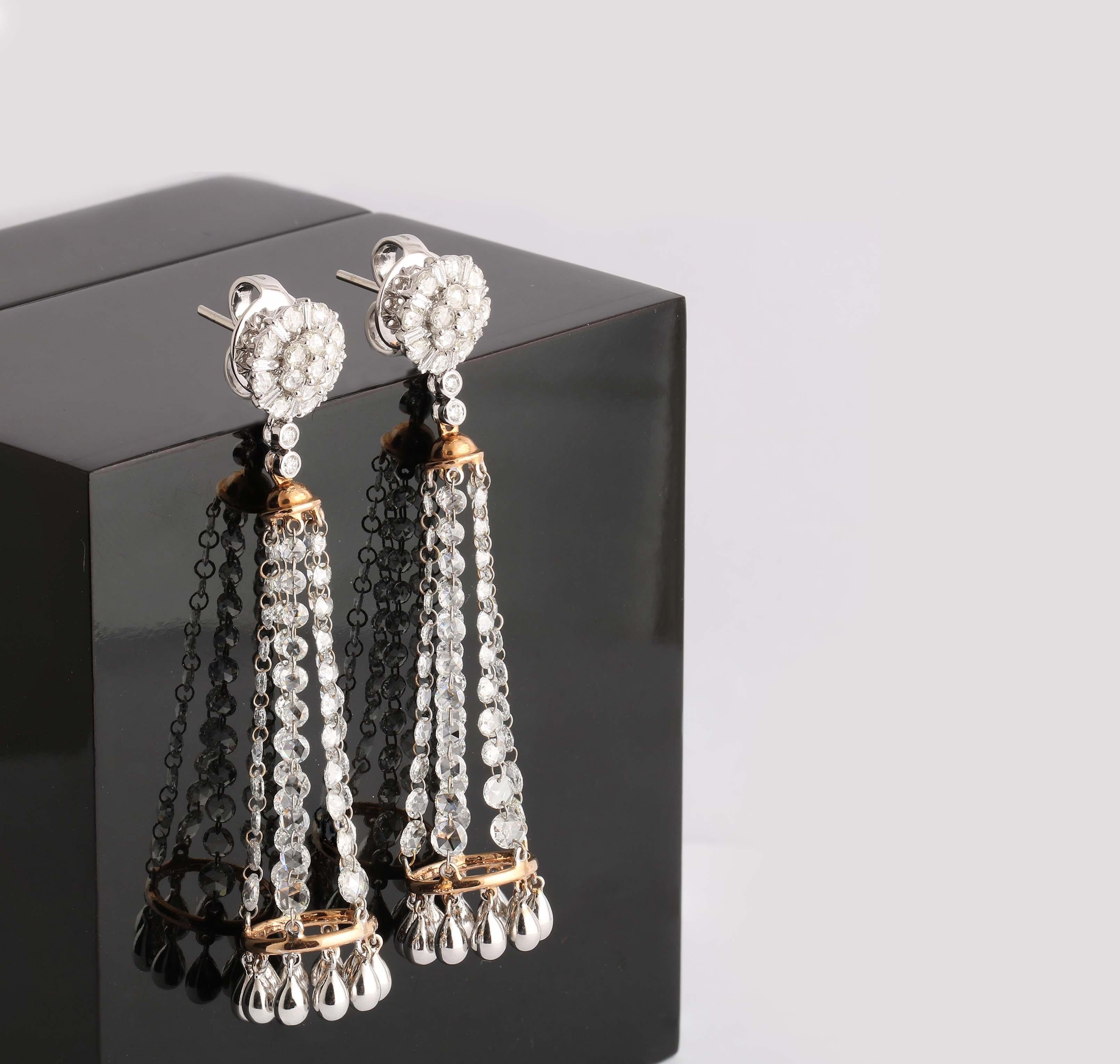 Studio Rêves Orecchini Chandelier con Borchie di Diamanti da 5,90 Carati in Oro 18K in vendita 2