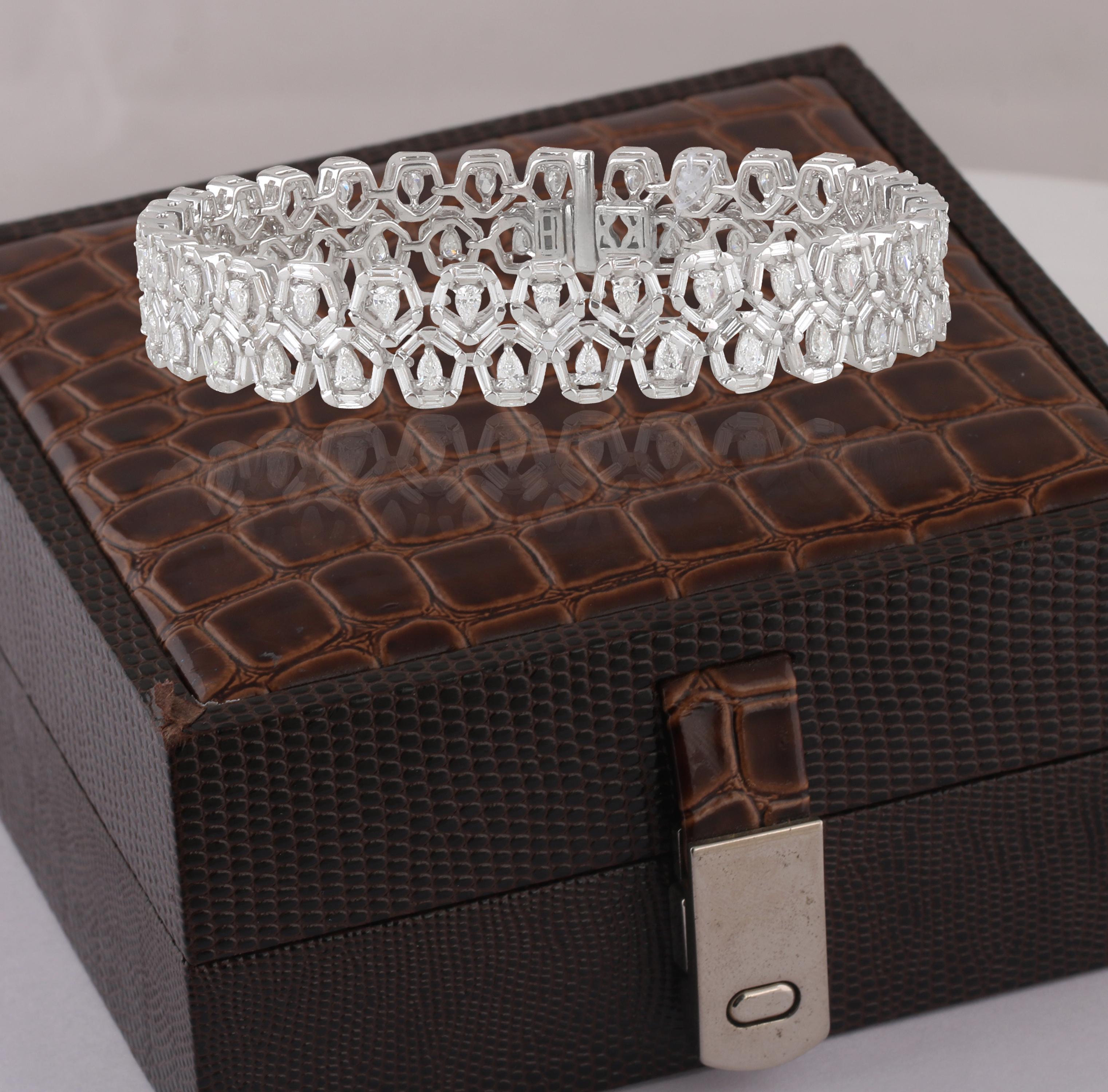 Studio Rêves 6.32 Carat Tapered Diamond Tennis Bracelet in 18 Karat White Gold For Sale 2