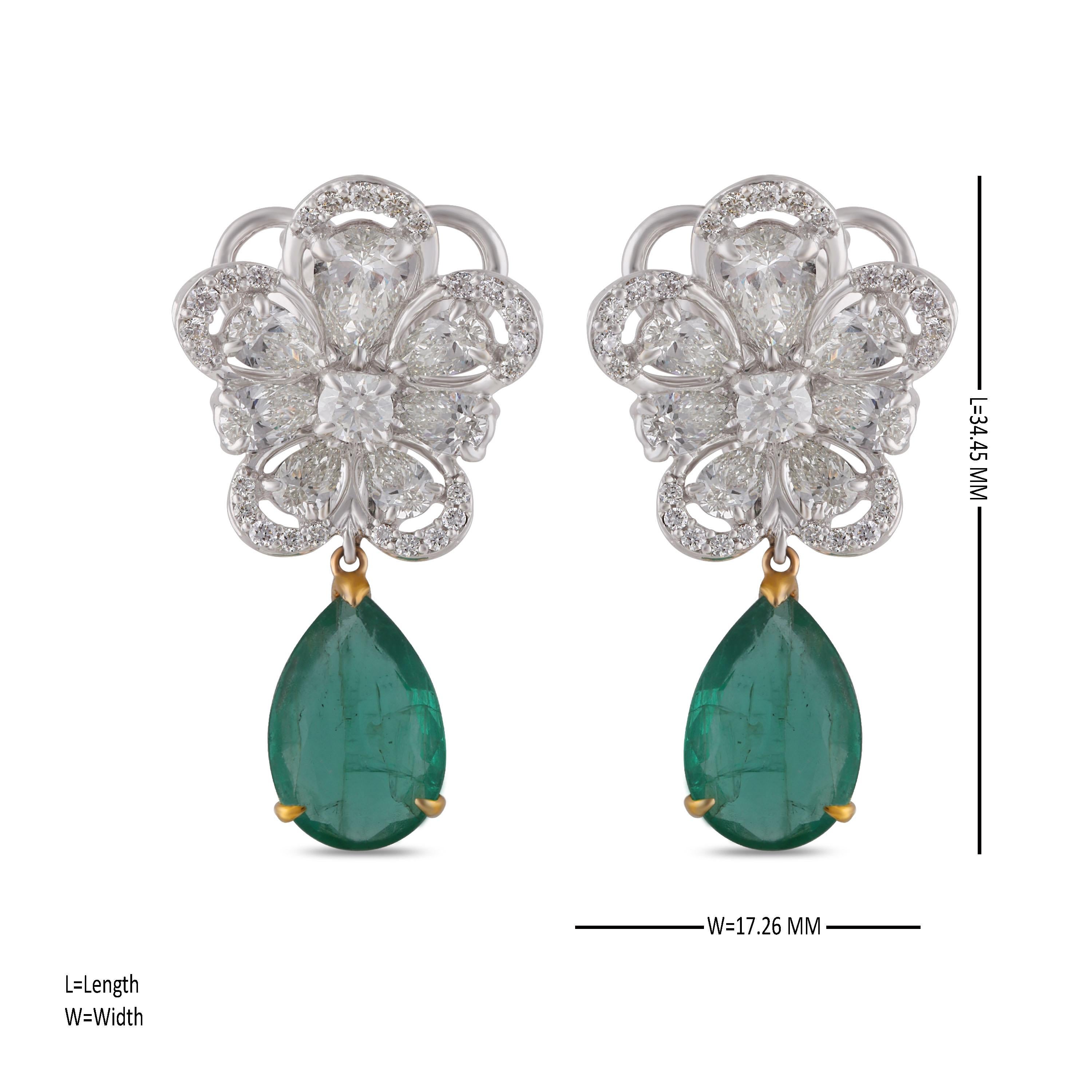 Modern Studio Rêves Blossom Diamond and Emerald Drop Earrings in 18 Karat White Gold For Sale