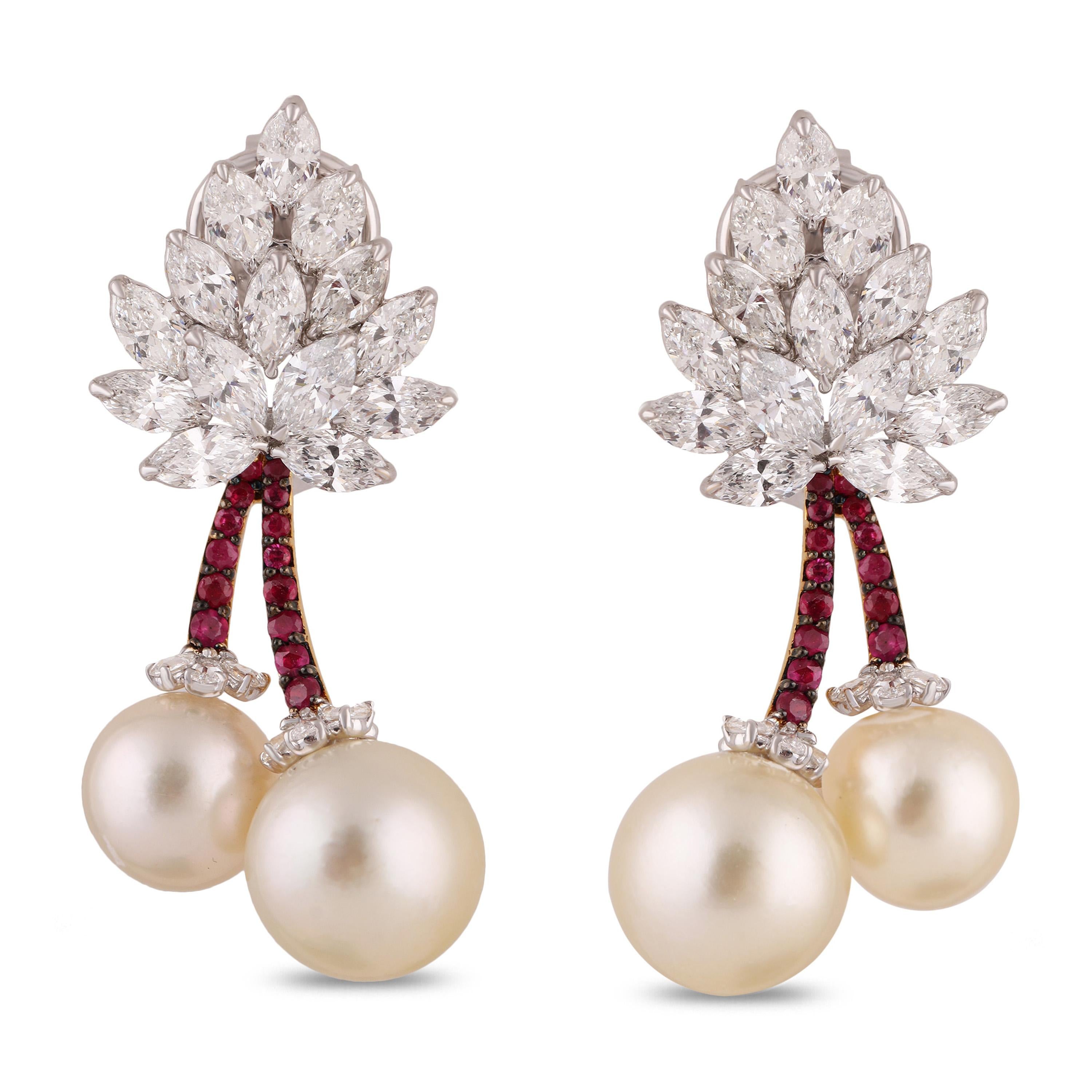 Modern Studio Rêves Cherry Blossom Diamond Stud Earrings in 18 Karat Gold For Sale
