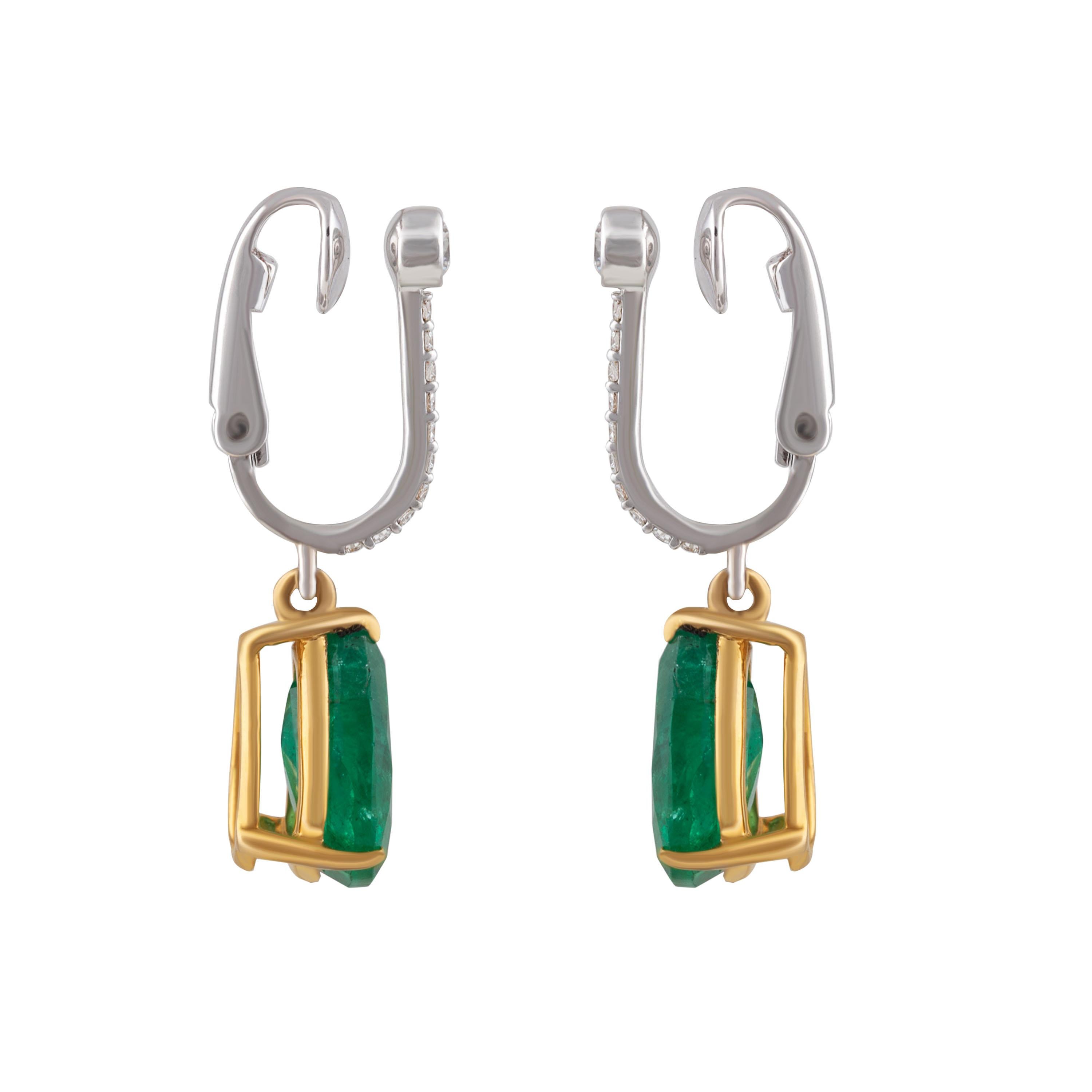 Studio Rêves Clip-On Emerald Drop Dangling Earrings with Diamonds For Sale 1