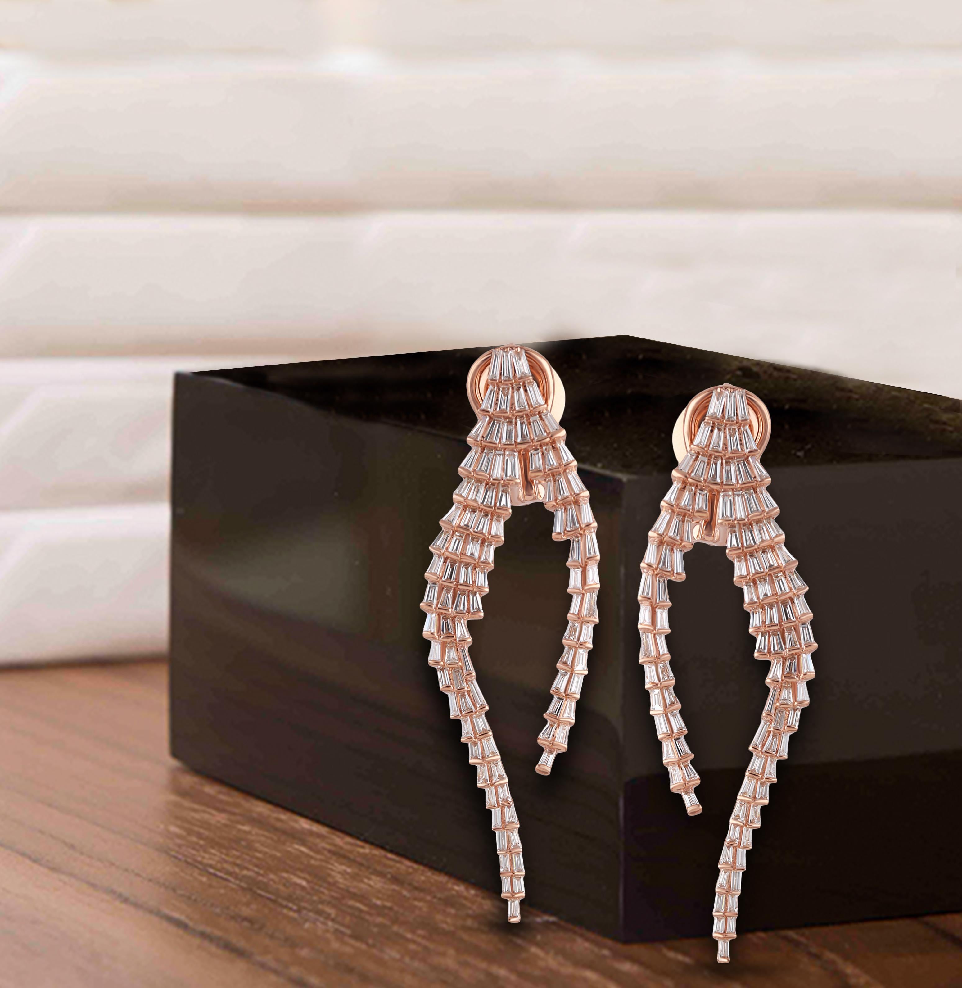 Studio Rêves Contemporary Tapered Baguette Diamond Earrings in 18 Karat Gold For Sale 2