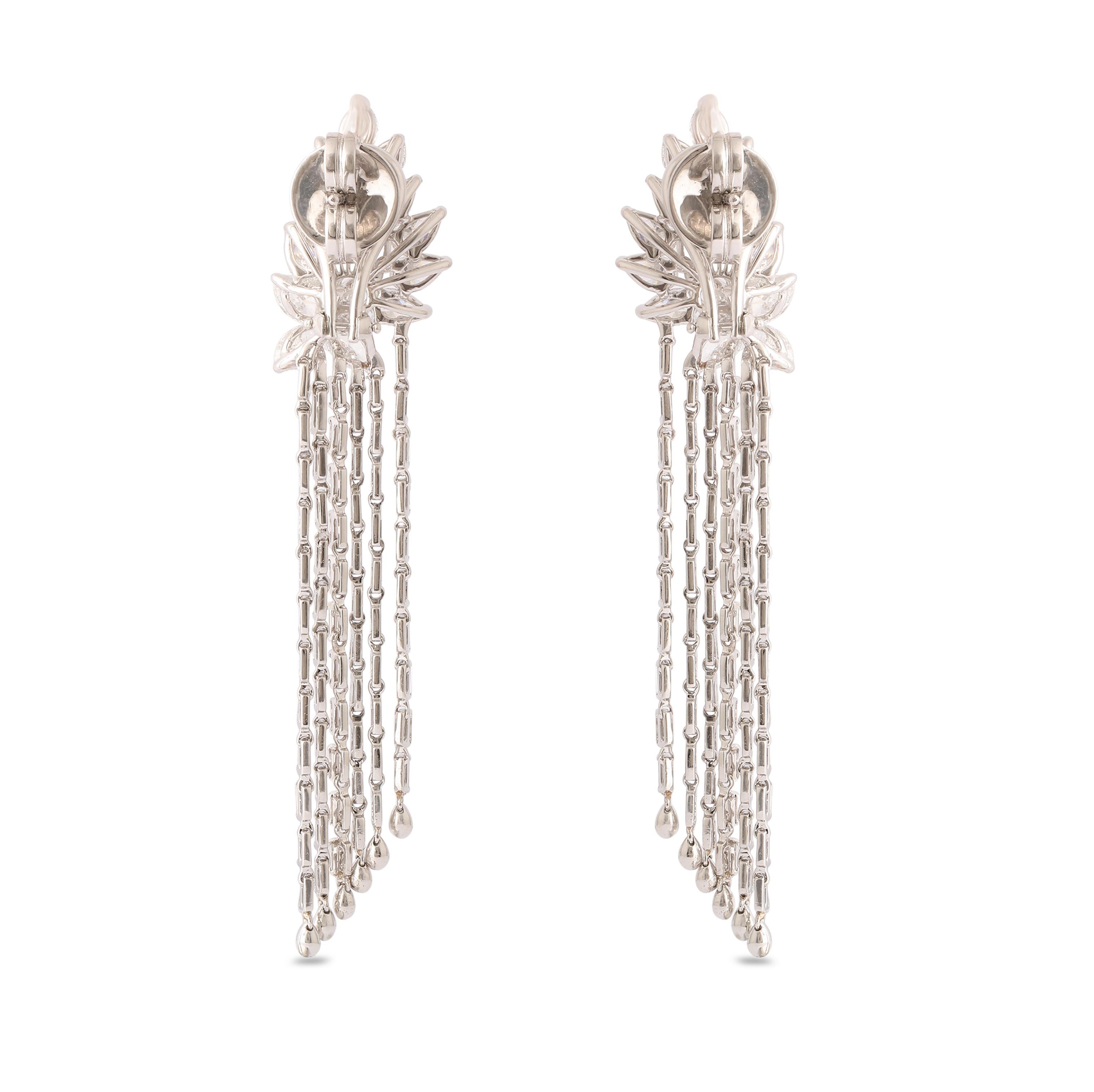 Studio Rêves Dangling Baguettes Earrings in 18 Karat Gold with Fancy Diamonds For Sale 1