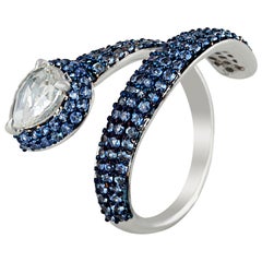 Studio Rêves Diamond and Blue Sapphire Serpent Ring in 18 Karat Gold