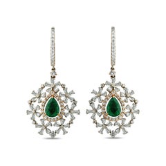 Studio Rêves Diamond and Emerald Dangling Earrings in 18 Karat White Gold