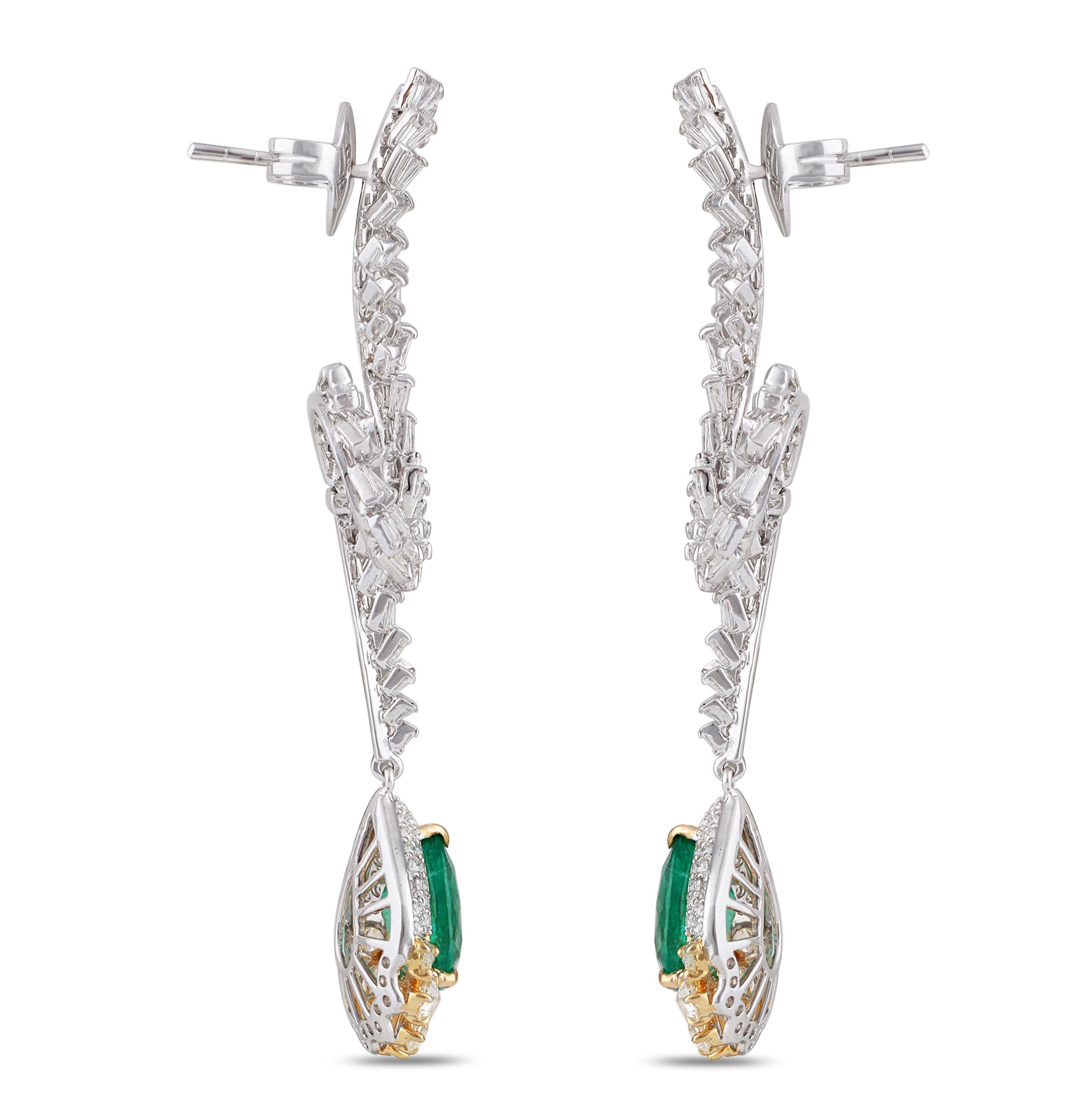 Studio Rêves Diamond and Emerald Fancy Curled Dangling Earrings in 18 Karat Gold For Sale 2