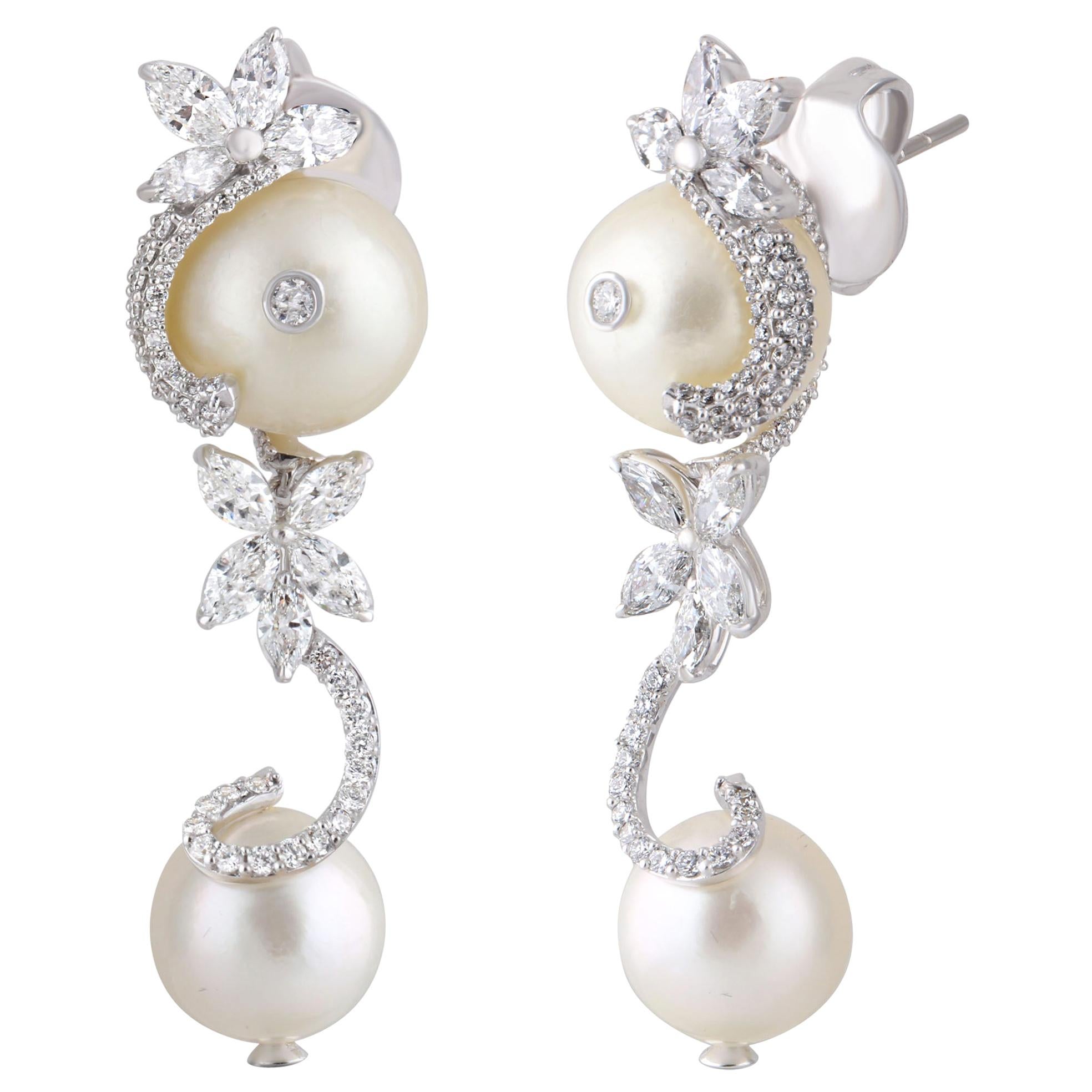 Studio Rêves Diamond and Pearl Drop Earrings in 18 Karat White Gold For Sale