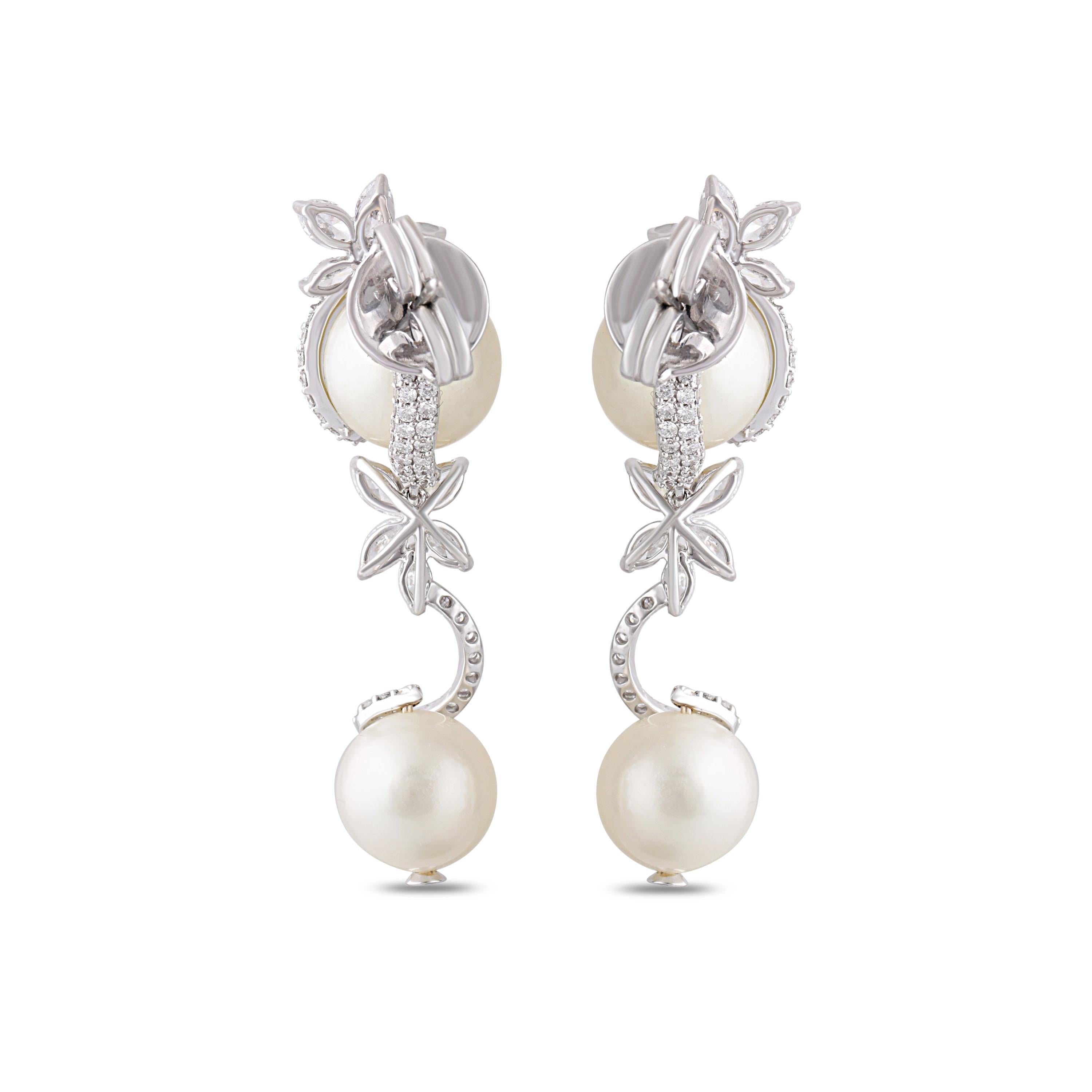 Studio Rêves Diamond and Pearl Drop Earrings in 18 Karat White Gold For Sale 1