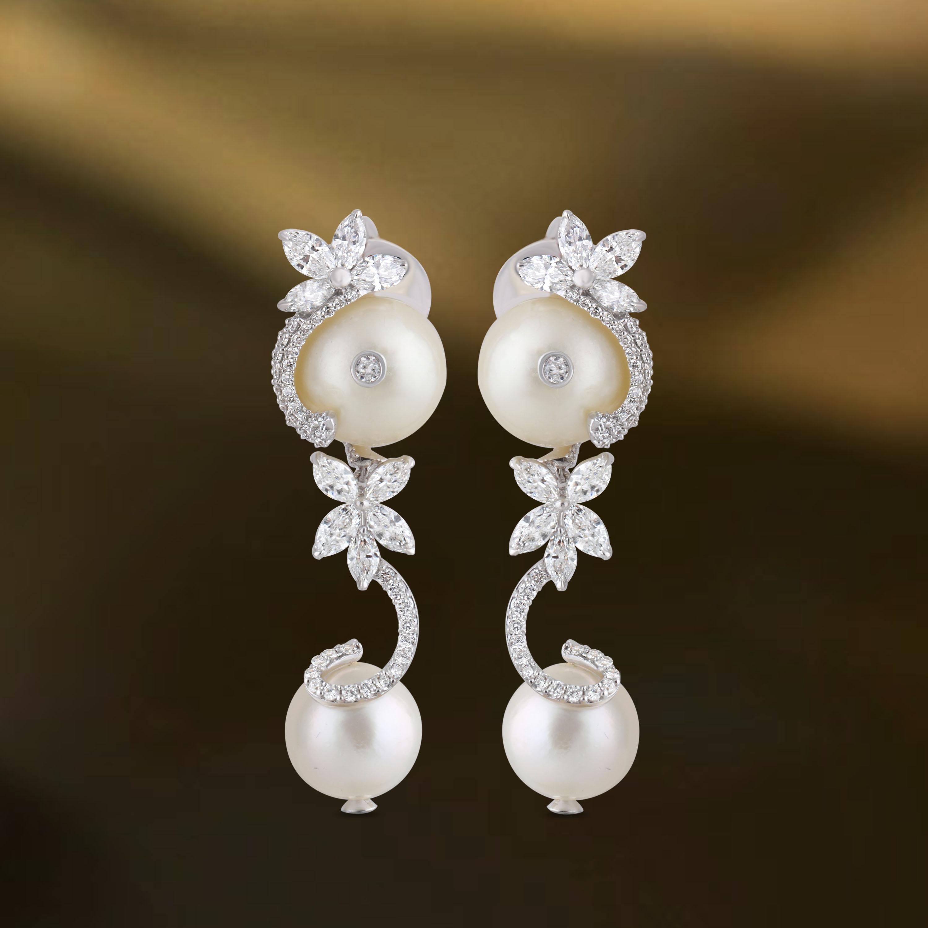 Studio Rêves Diamond and Pearl Drop Earrings in 18 Karat White Gold For Sale 2