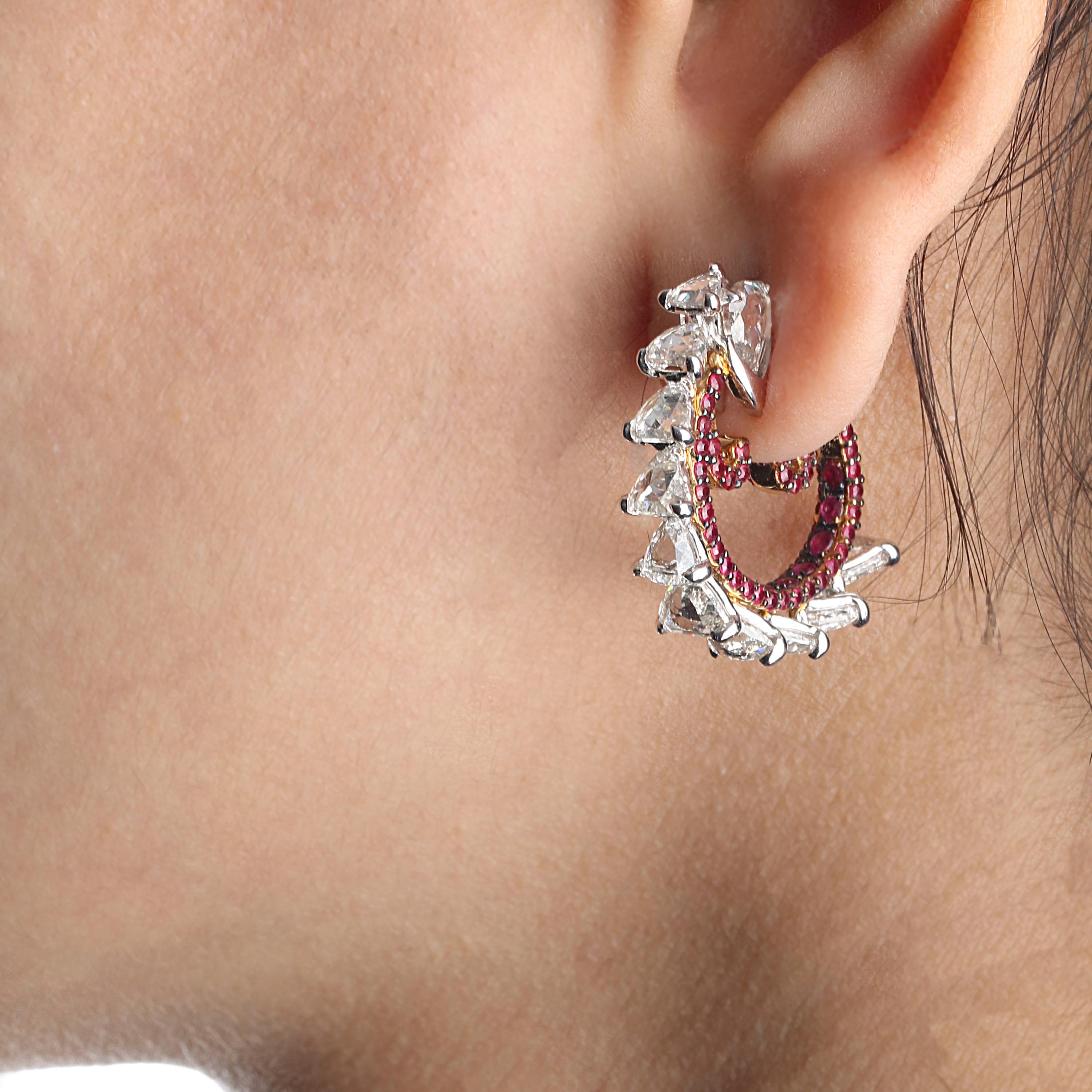 Contemporary Studio Rêves Diamond and Ruby Curled Hoop Earrings in 18 Karat Gold For Sale