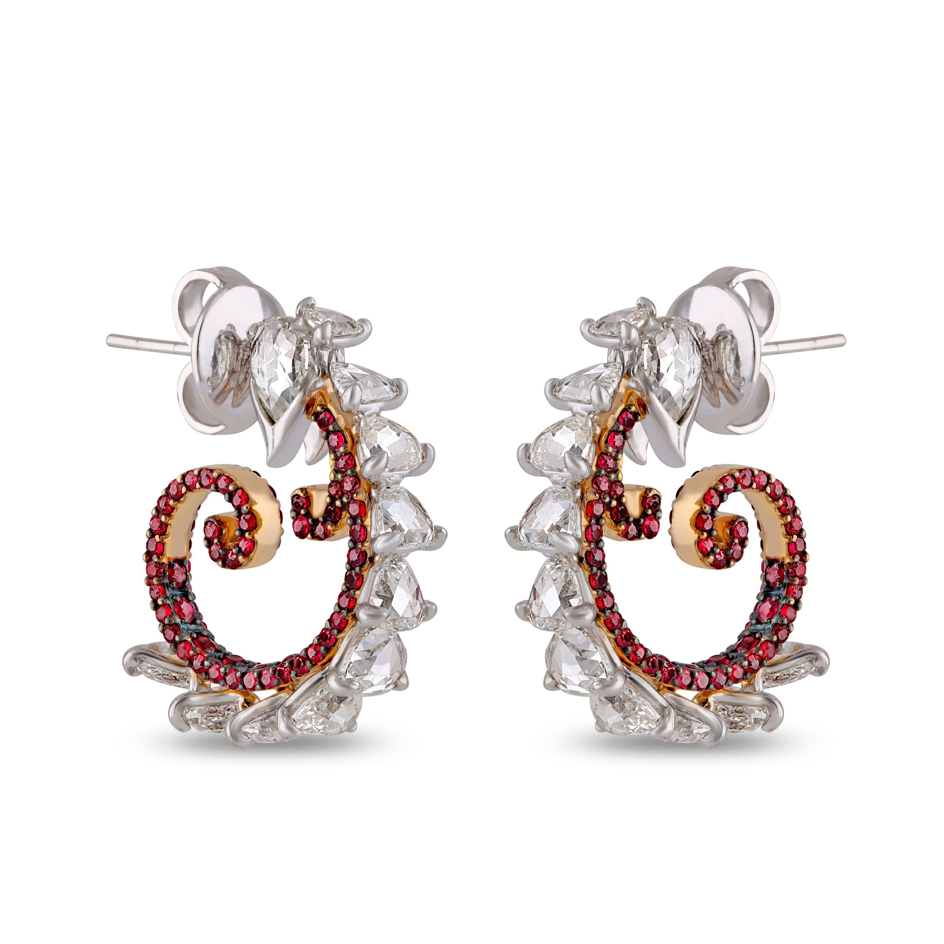 Studio Rêves Diamond and Ruby Studded Curled Hoop Earrings in 18 Karat Gold In New Condition For Sale In Mumbai, Maharashtra