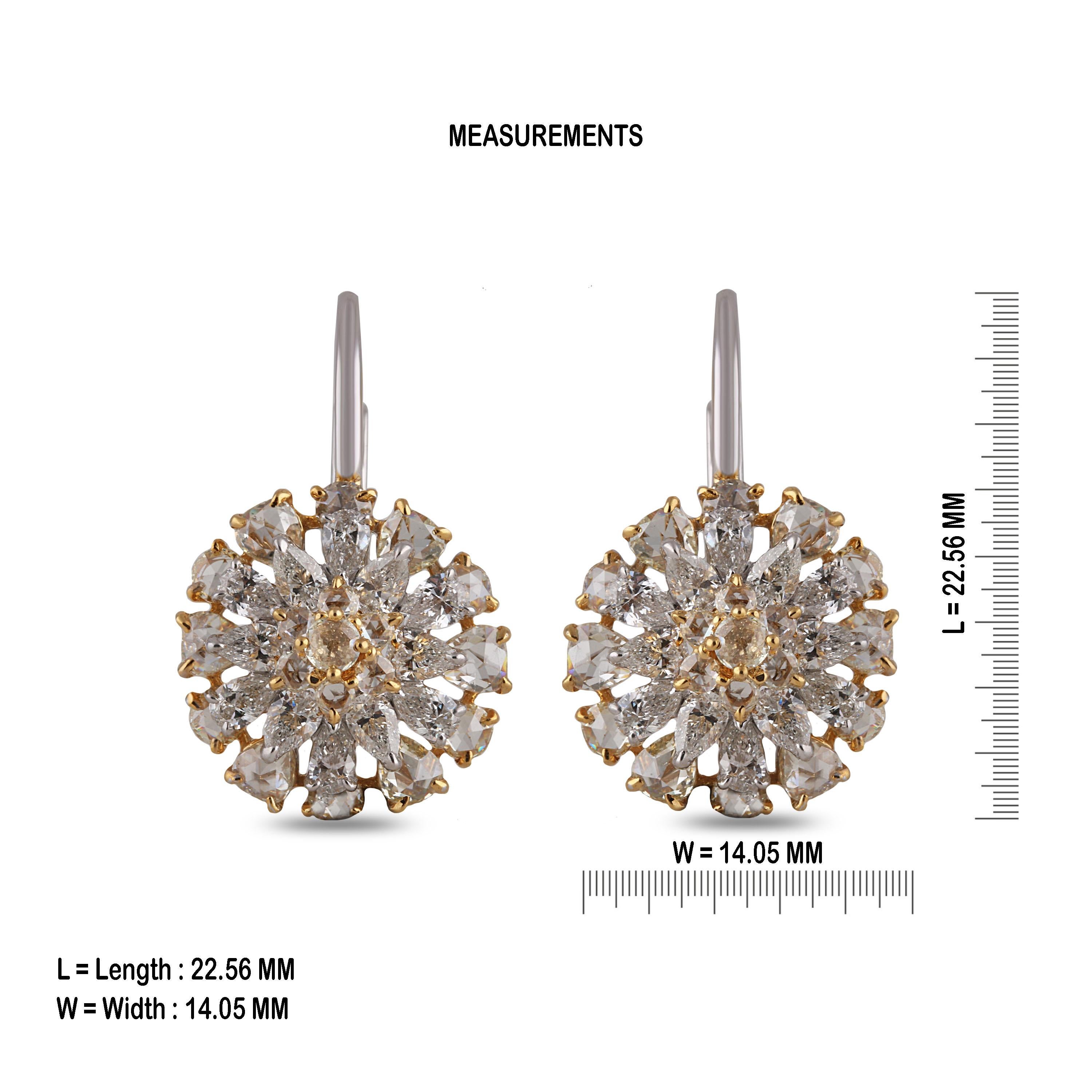 Studio Rêves Diamond Cluster Stud Hoop Earrings in 18 Karat Gold In New Condition For Sale In Mumbai, Maharashtra