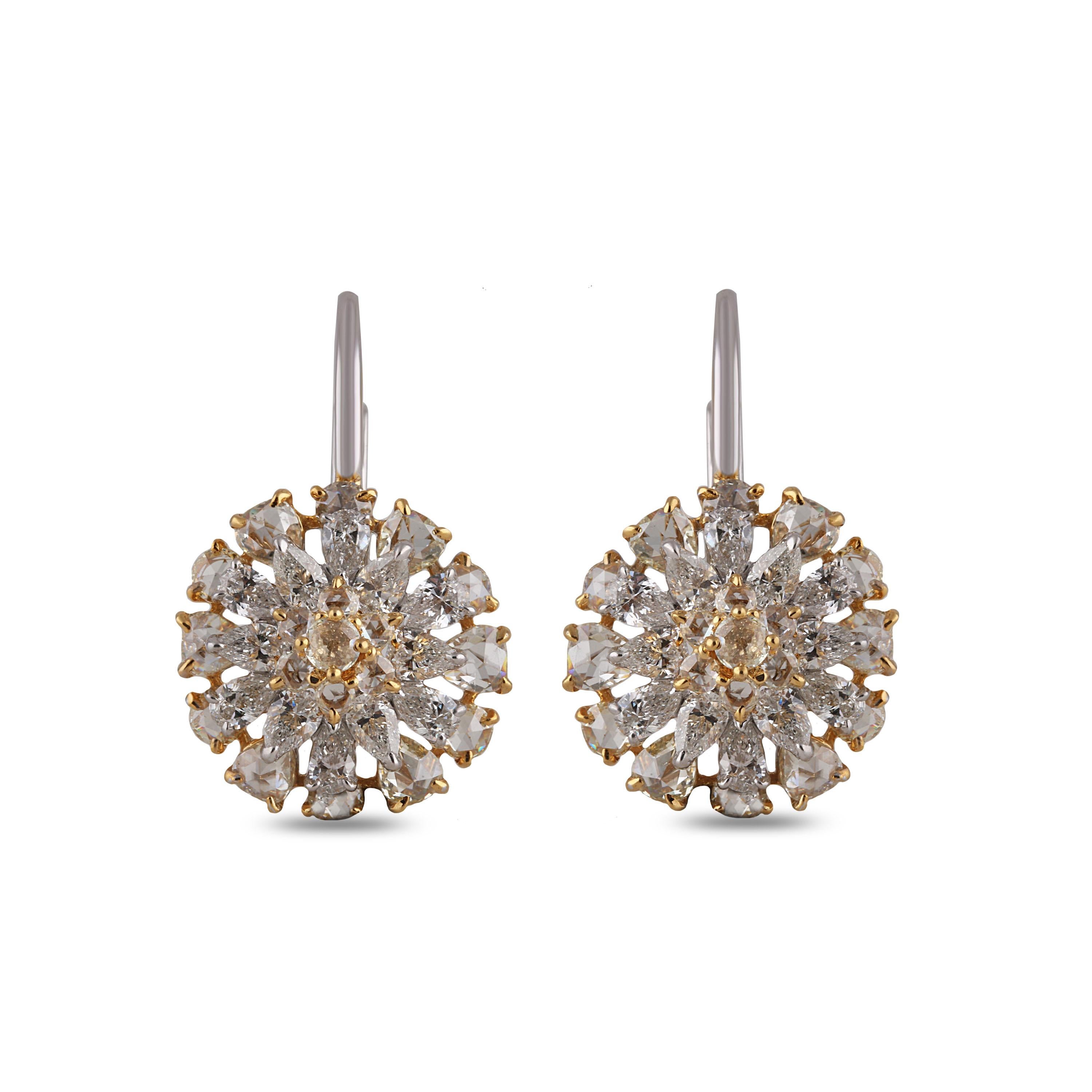Women's Studio Rêves Diamond Cluster Stud Hoop Earrings in 18 Karat Gold For Sale