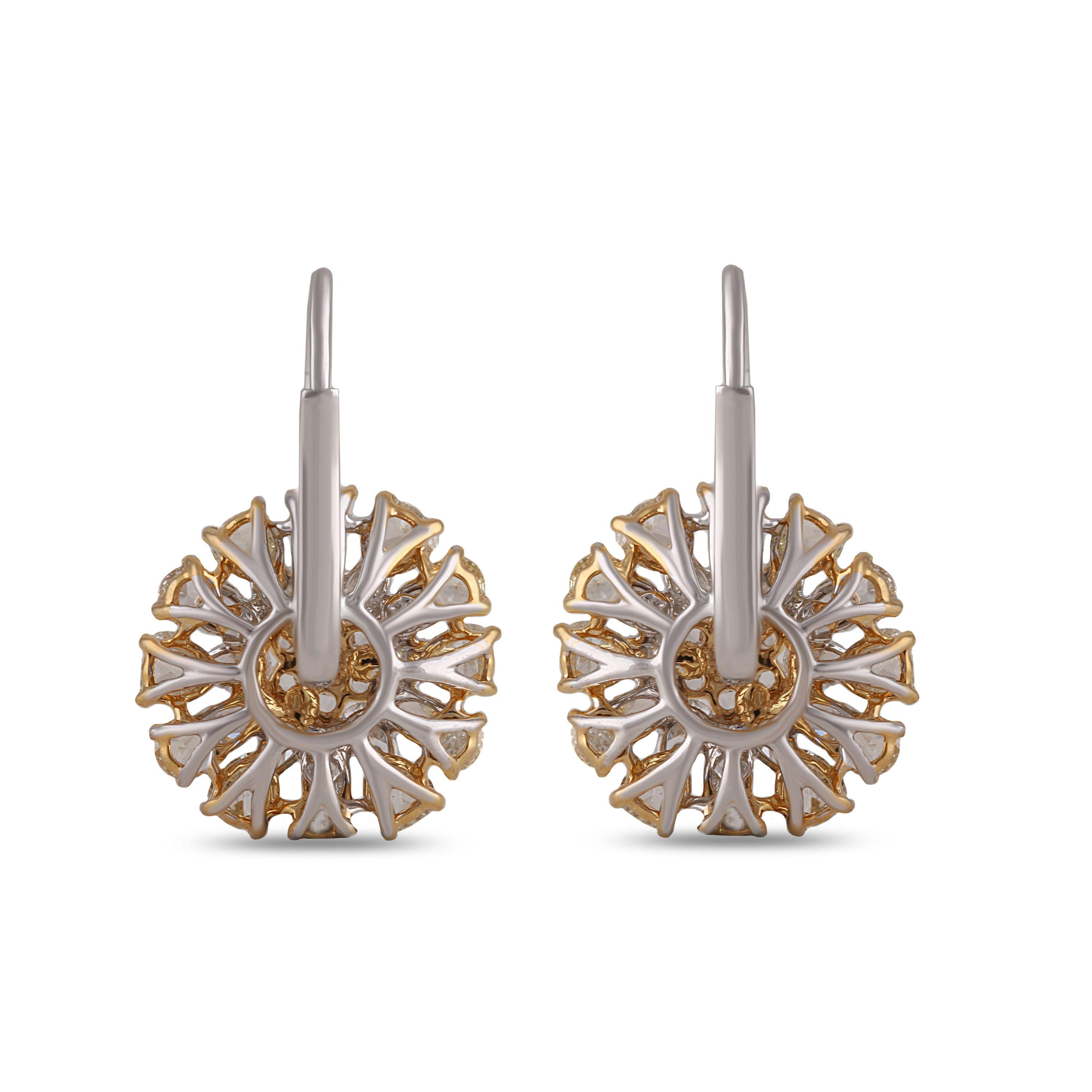 Studio Rêves Diamond Cluster Stud Hoop Earrings in 18 Karat Gold For Sale 2