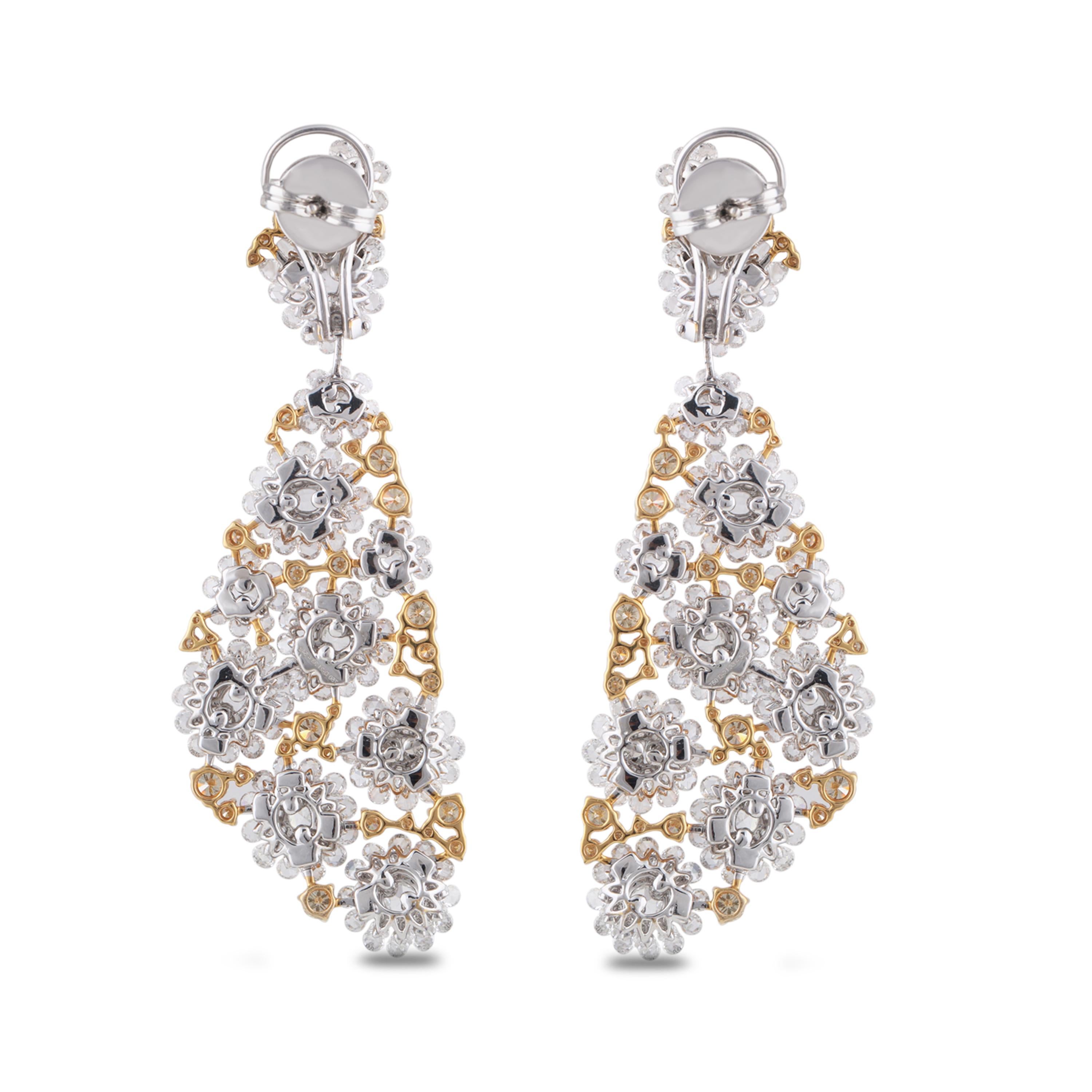 Women's Studio Rêves Diamond Floral Carpet Earrings in 18 Karat Gold For Sale