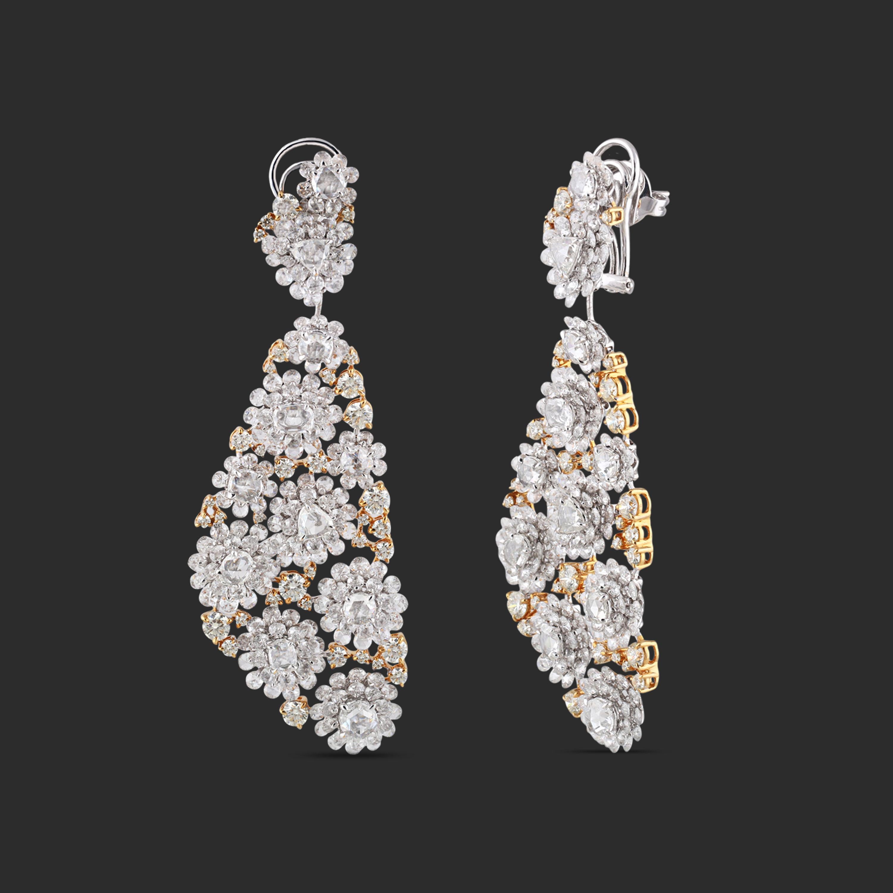 Studio Rêves Diamond Floral Carpet Earrings in 18 Karat Gold For Sale 1