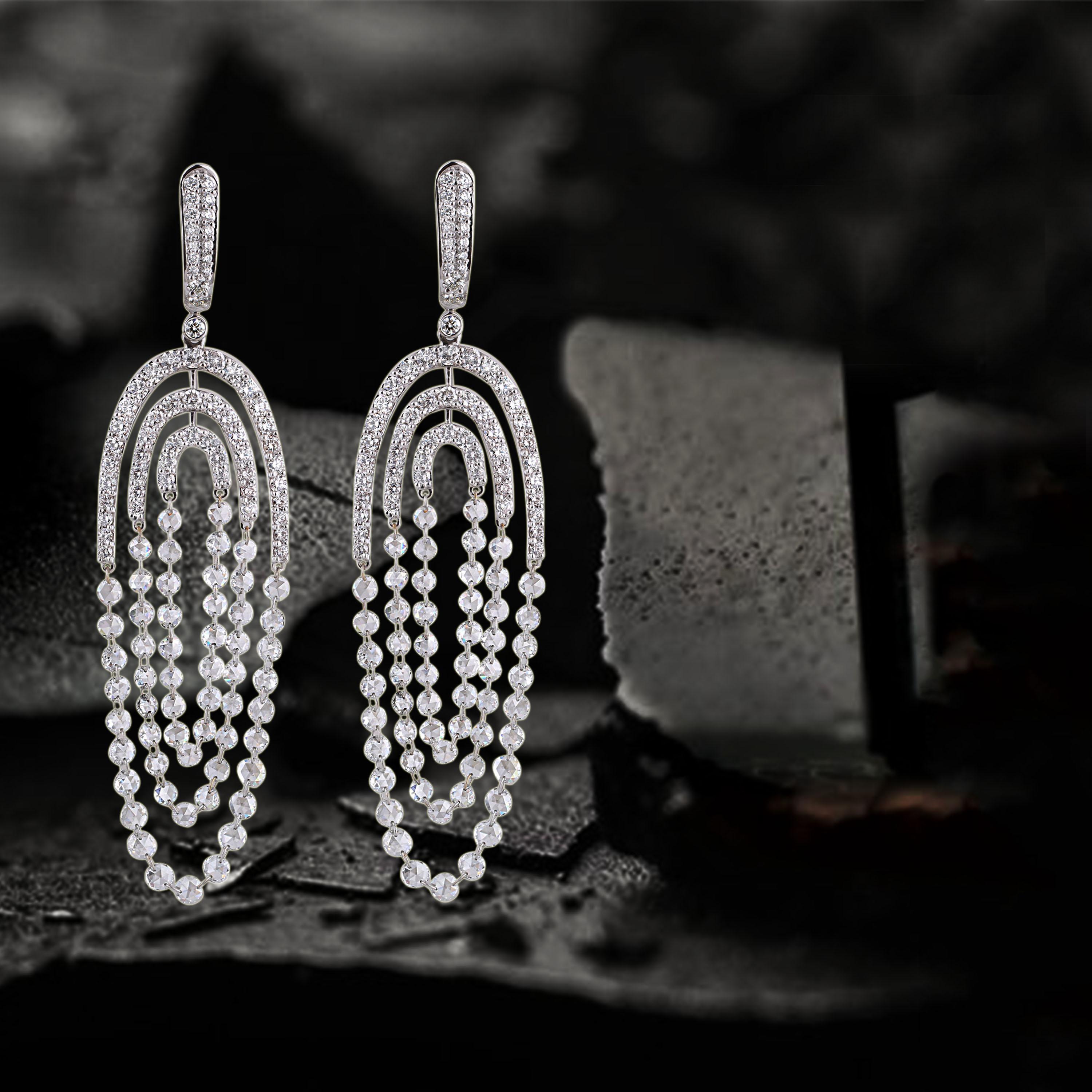 Studio Rêves Diamond Lever-Back Dangling Earrings in 18 Karat White Gold For Sale 1
