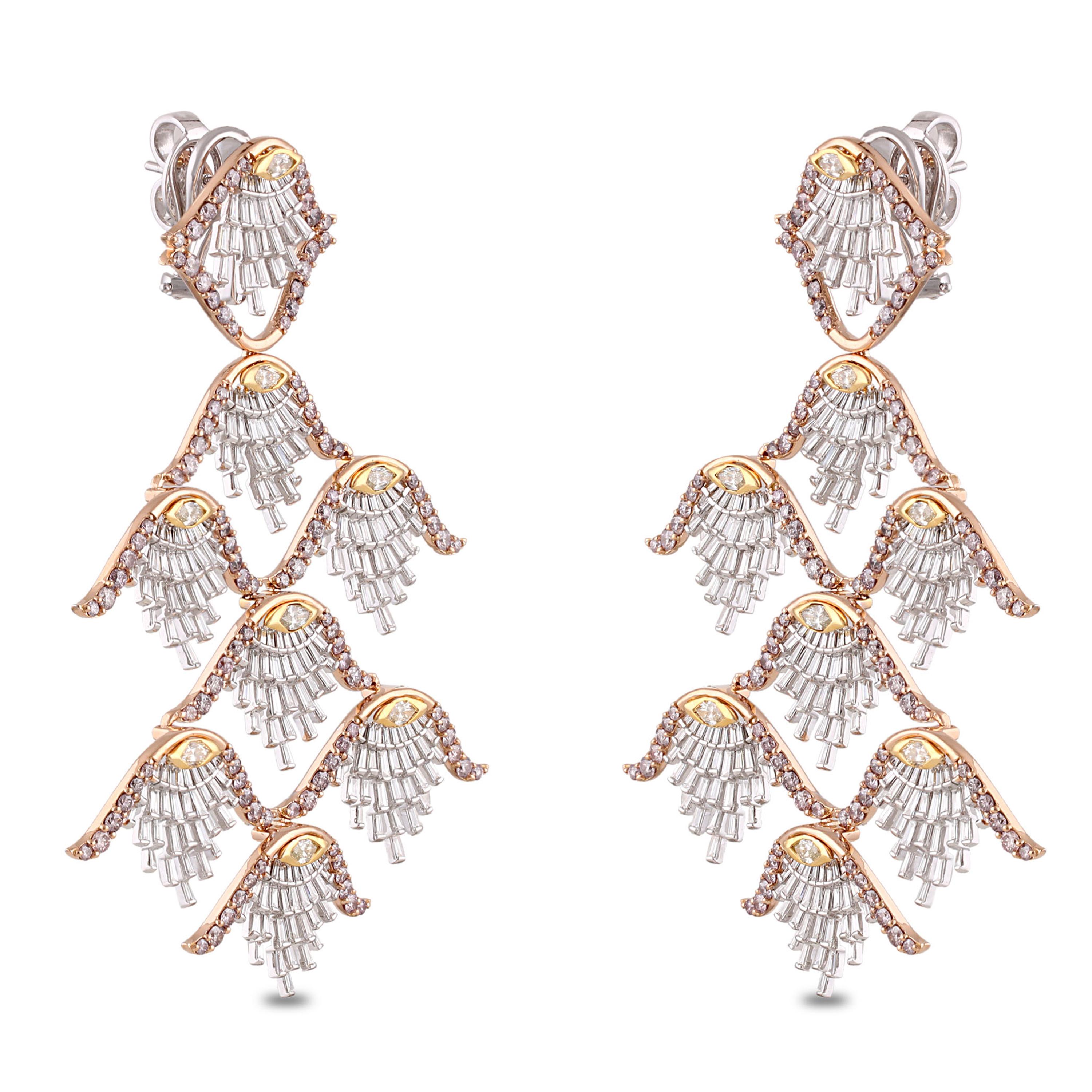 Studio Rêves Diamond Shell Dangling Earrings in 18 Karat Gold For Sale 1