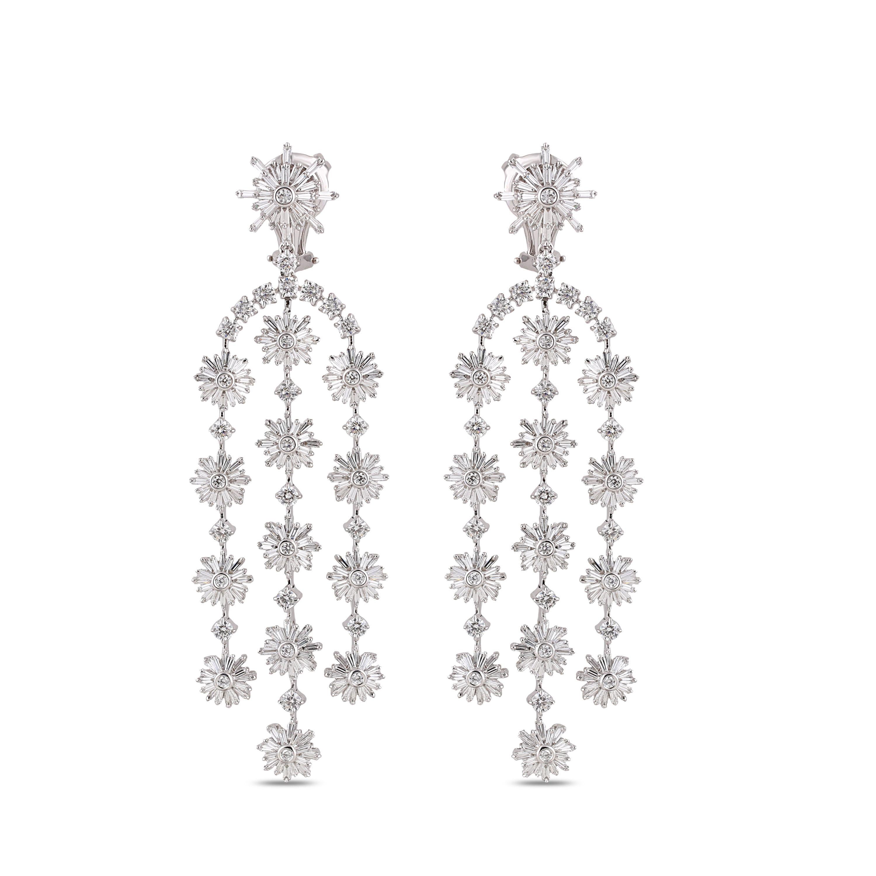 Baguette Cut Studio Rêves Diamond Snowflakes Dangling Earrings in 18 Karat Gold For Sale