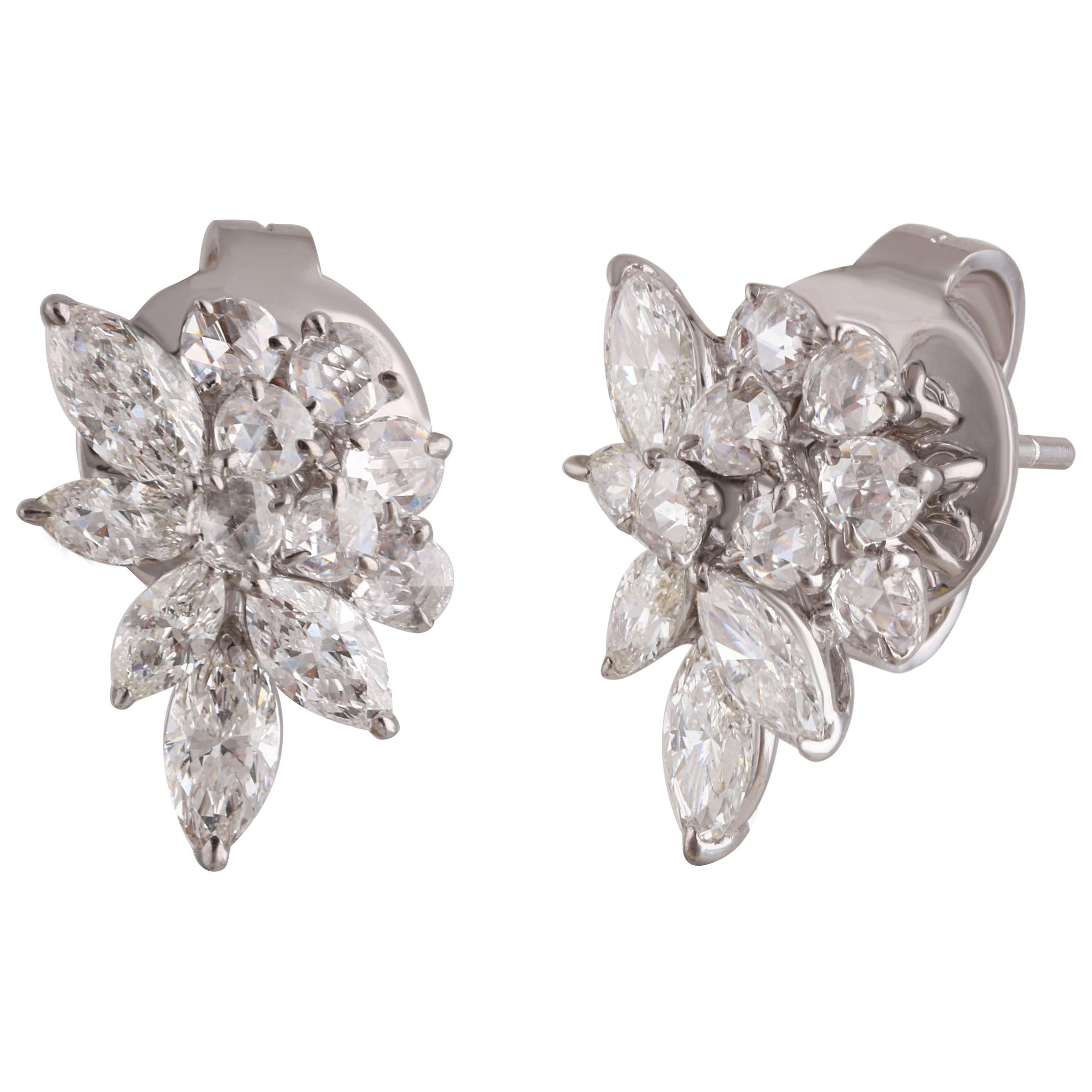 Studio Rêves Diamond Snowflakes Stud Earrings in 18 Karat White Gold For Sale