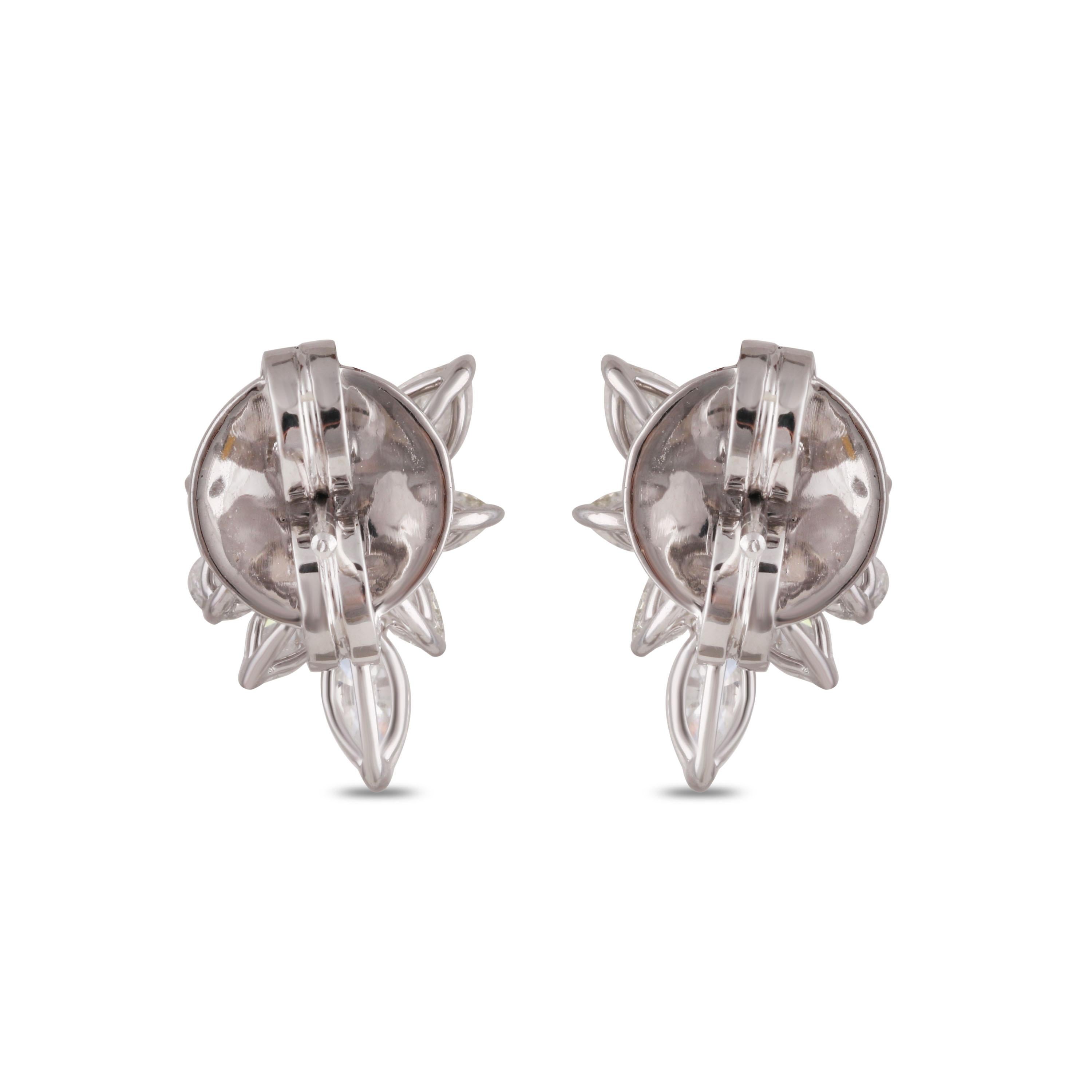 Studio Rêves Diamond Snowflakes Stud Earrings in 18 Karat White Gold For Sale 2