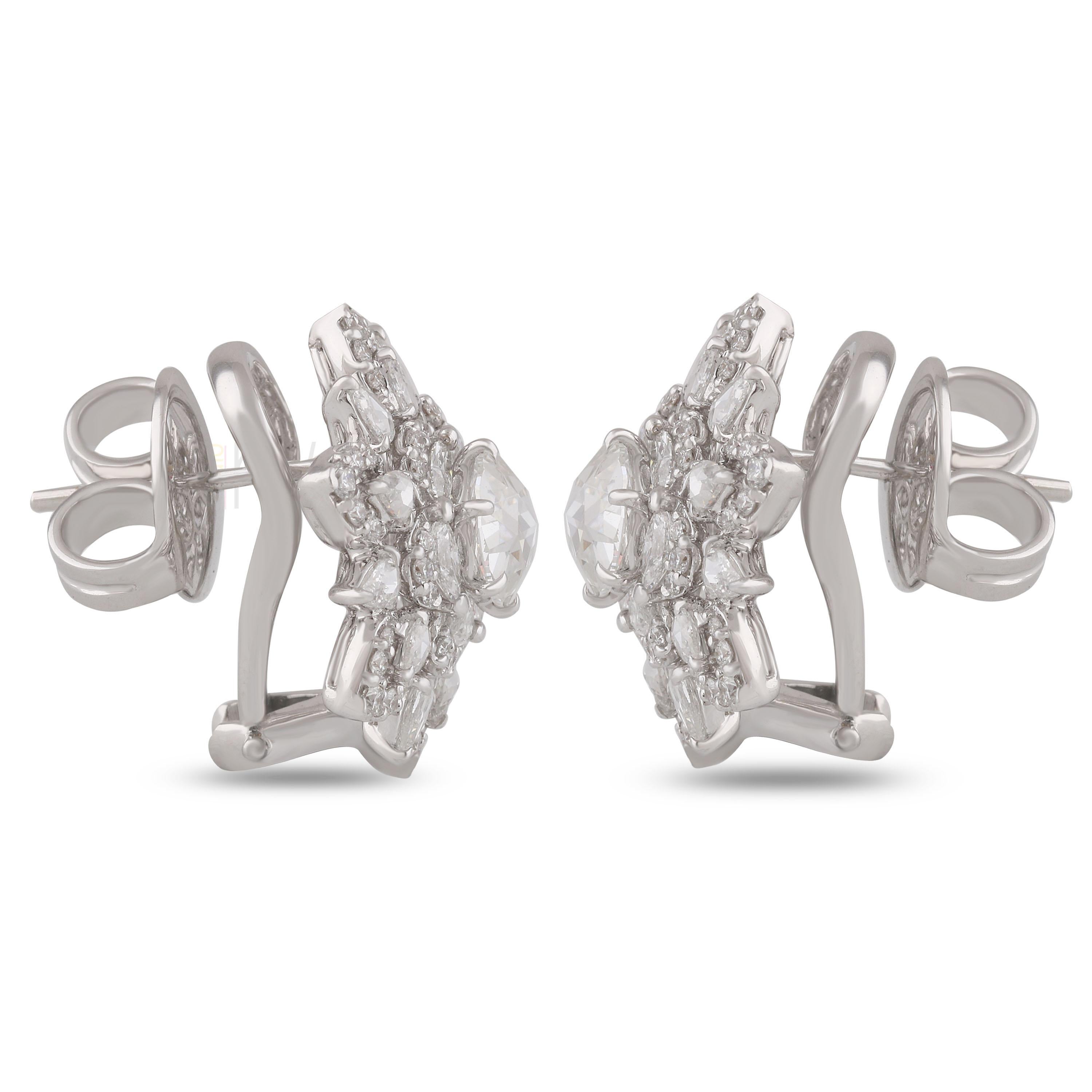 Women's Studio Rêves Diamond Star Stud Earrings in 18 Karat White Gold For Sale