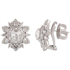Studio Rêves Diamond Star Stud Earrings in 18 Karat White Gold