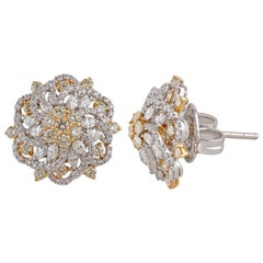 Studio Rêves Diamond Stud Earrings in 18 Karat Gold