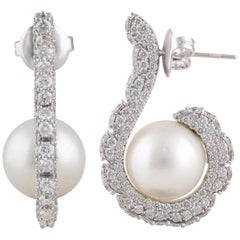 Studio Rêves Diamond with Pearl Stud Earrings in 18 Karat White Gold