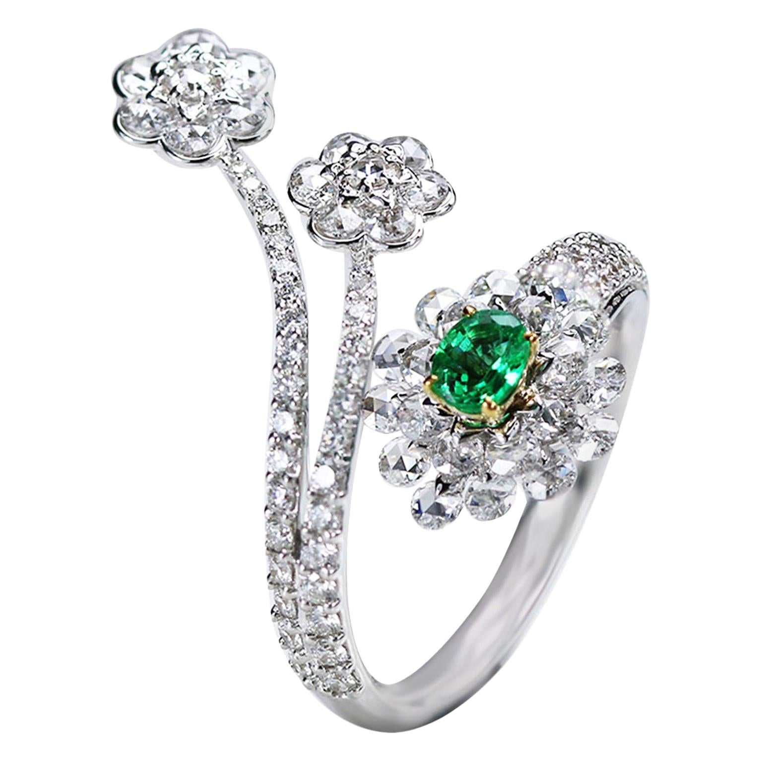 Studio Rêves Diamonds and Emerald Cluster Ring in 18 Karat Gold For Sale