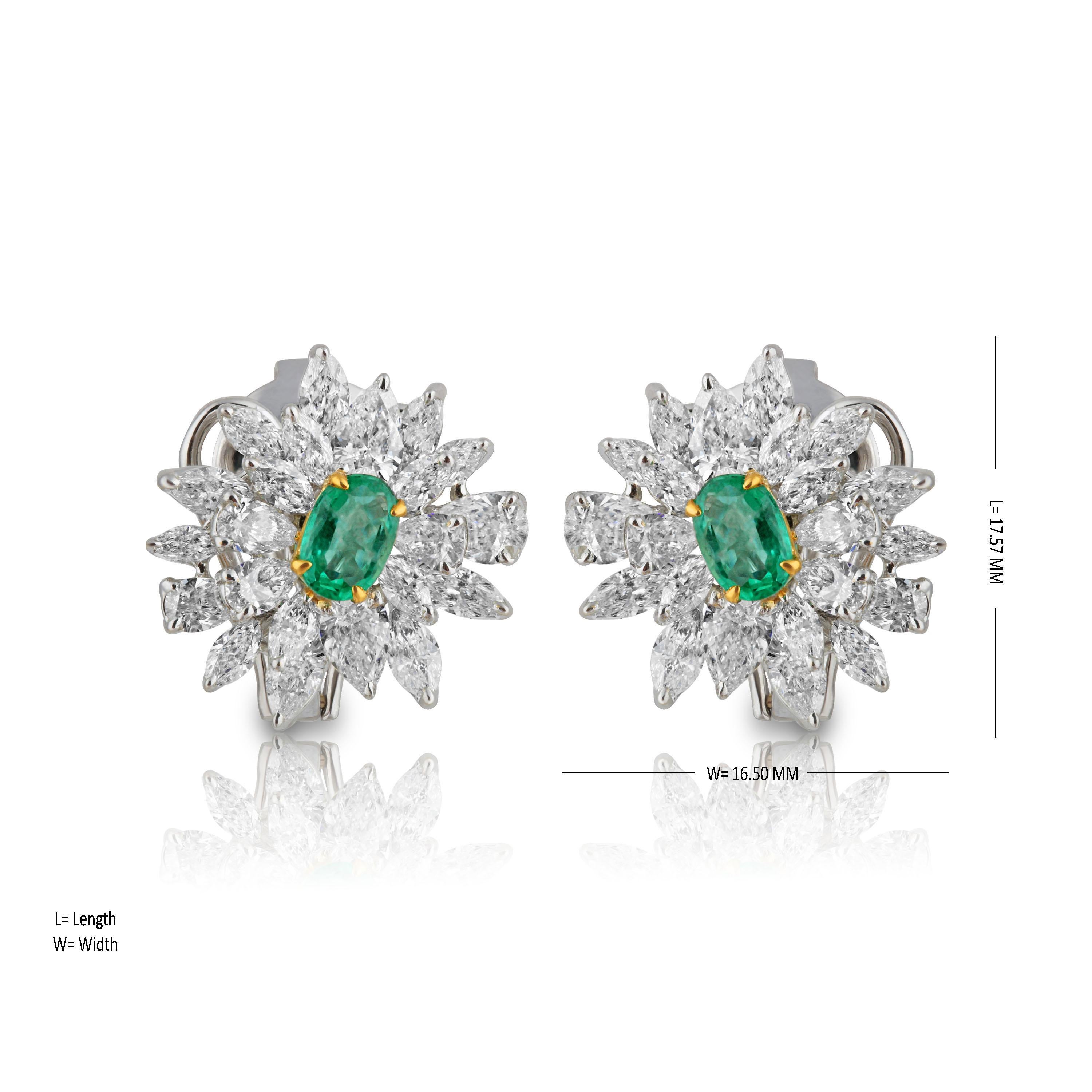 Studio Rêves Diamonds and Emerald Stud Earrings in 18 Karat Gold im Zustand „Neu“ im Angebot in Mumbai, Maharashtra