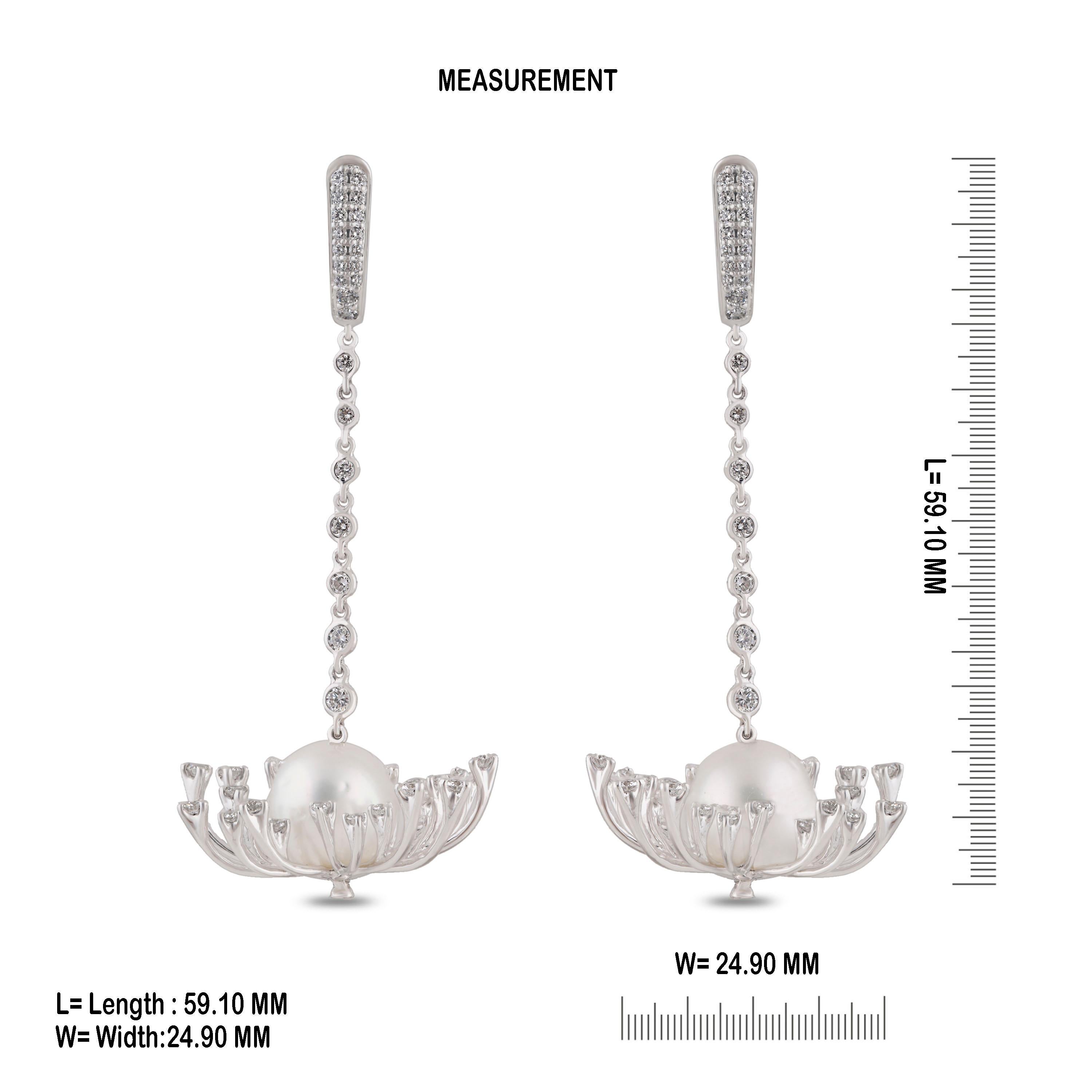 Studio Rêves Diamonds and Pearl Chandelier Earrings in 18 Karat White Gold In New Condition For Sale In Mumbai, Maharashtra