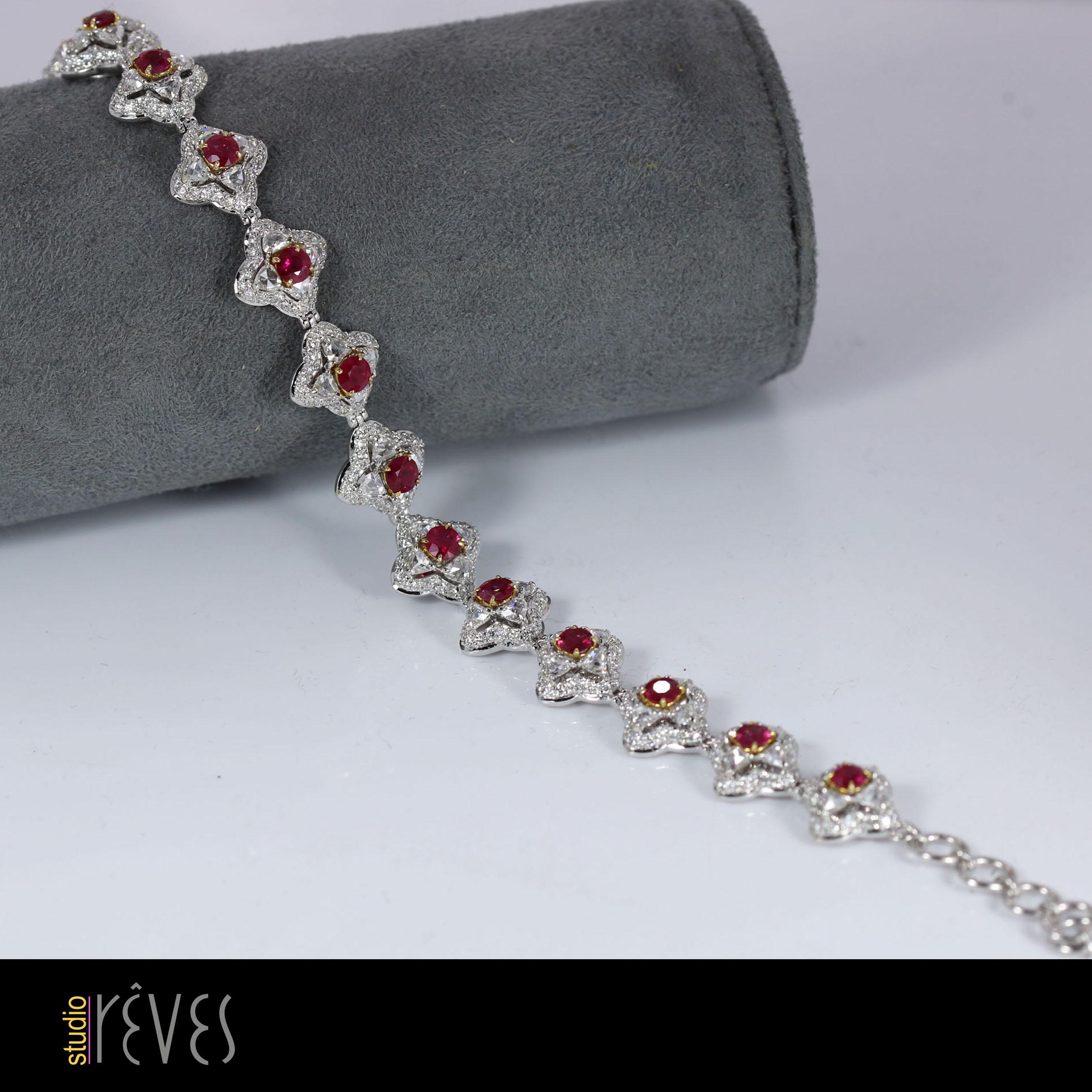 Studio Rêves Diamonds and Ruby Tennis Bracelet in 18 Karat Gold For Sale 3