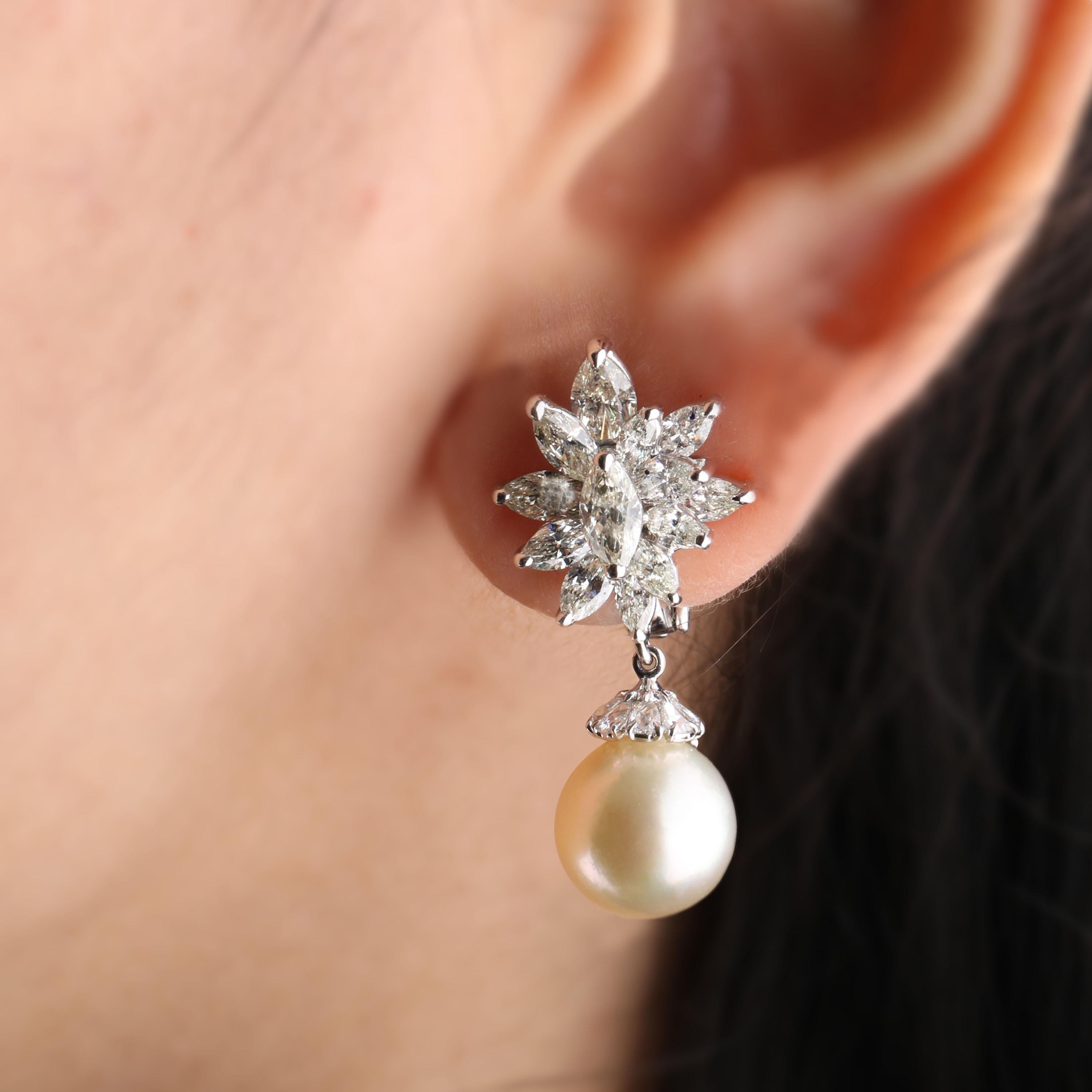 Studio Rêves Diamonds and South Sea Pearl Earrings in 18 Karat White Gold For Sale 1