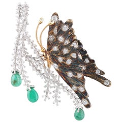 Studio Rêves Diamonds Butterfly Brooch in 18 Karat Gold