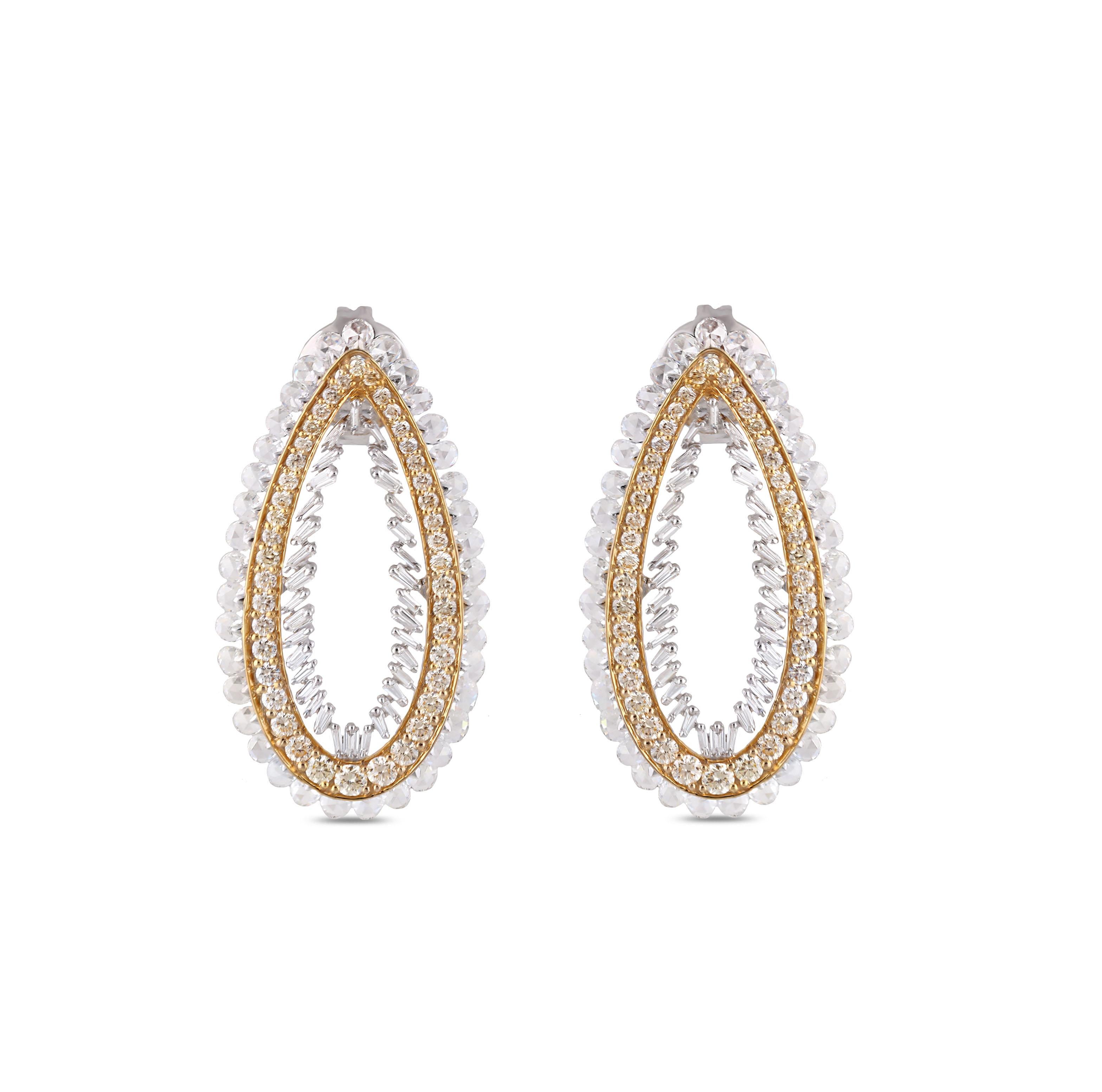 Contemporary Studio Rêves Drop Diamond Stud Earrings in 18 Karat Gold For Sale