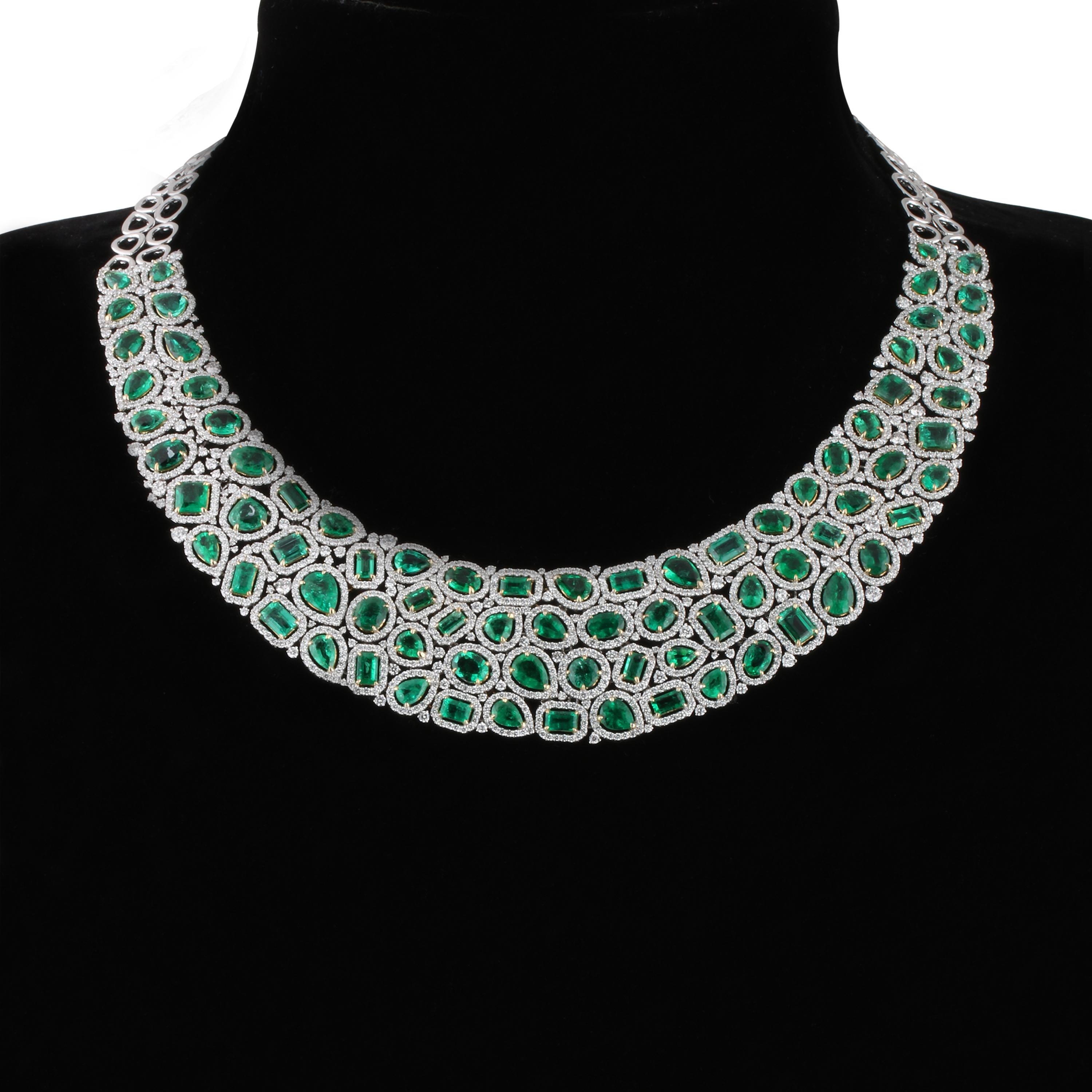 Oval Cut Studio Rêves Emerald and Diamond Cleopatra Necklace in 18 Karat Gold For Sale
