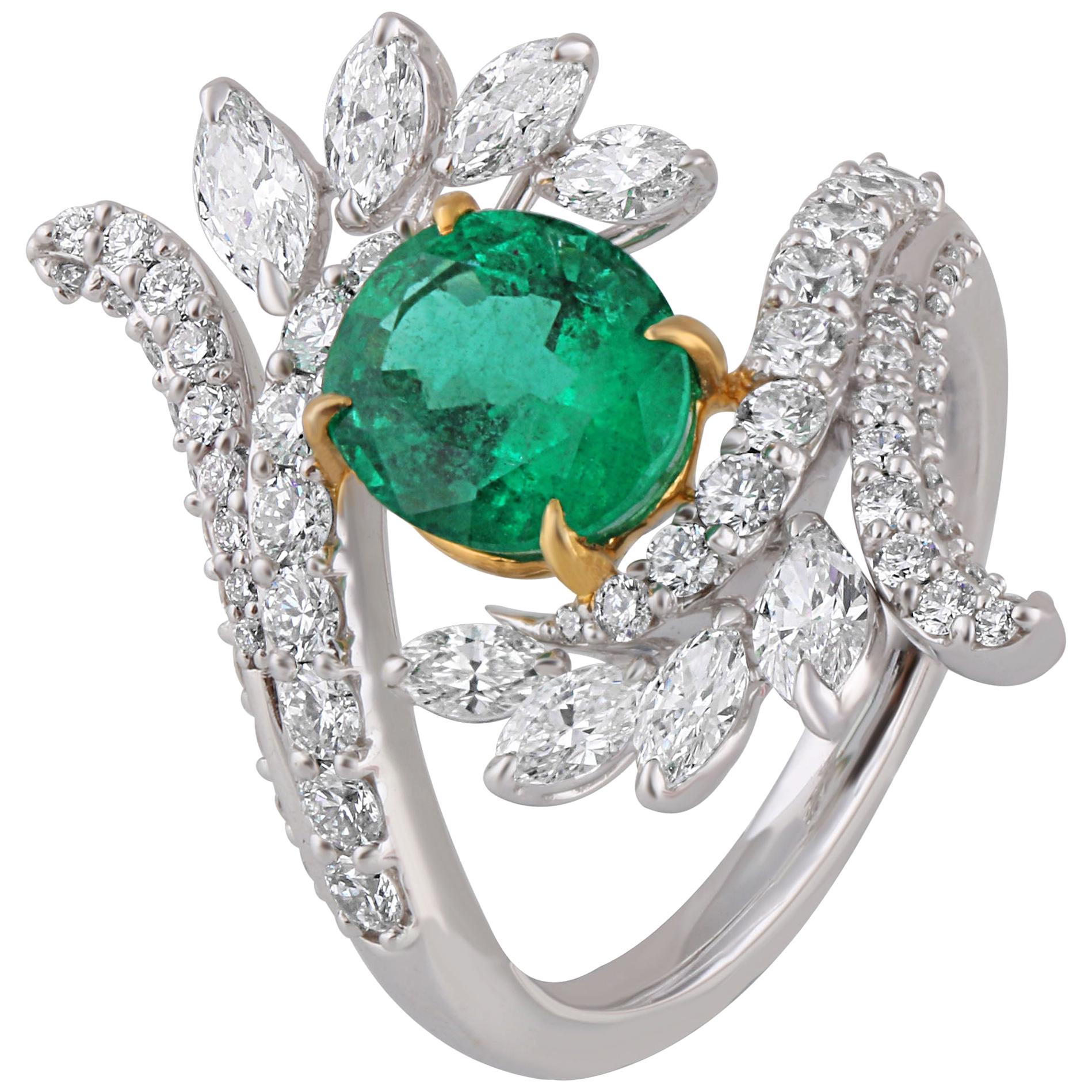 Studio Rêves Emerald and Diamond Ring in 18 Karat Gold For Sale