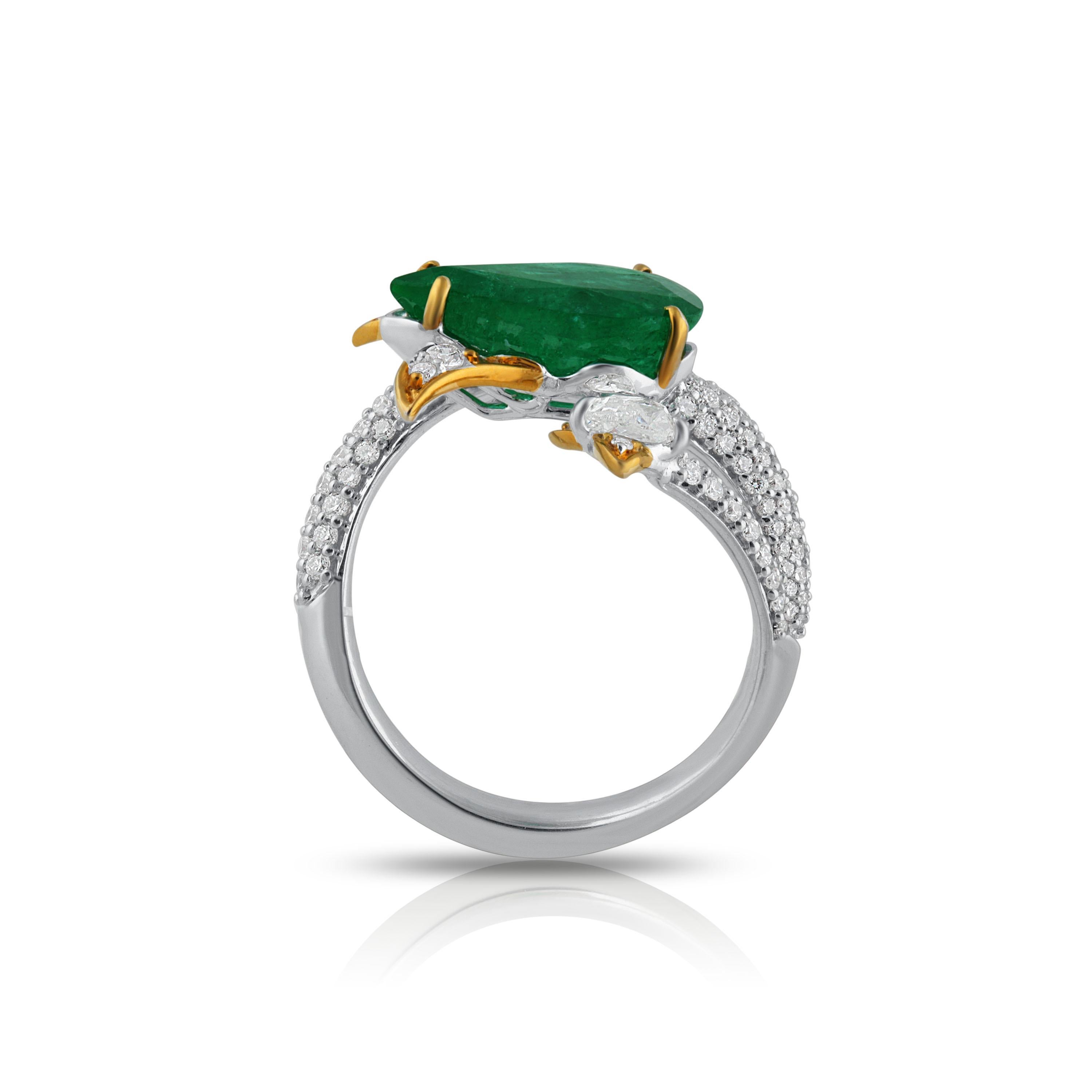 Studio Rêves Emerald and Diamonds Bud Ring 18 Karat Gold For Sale 1