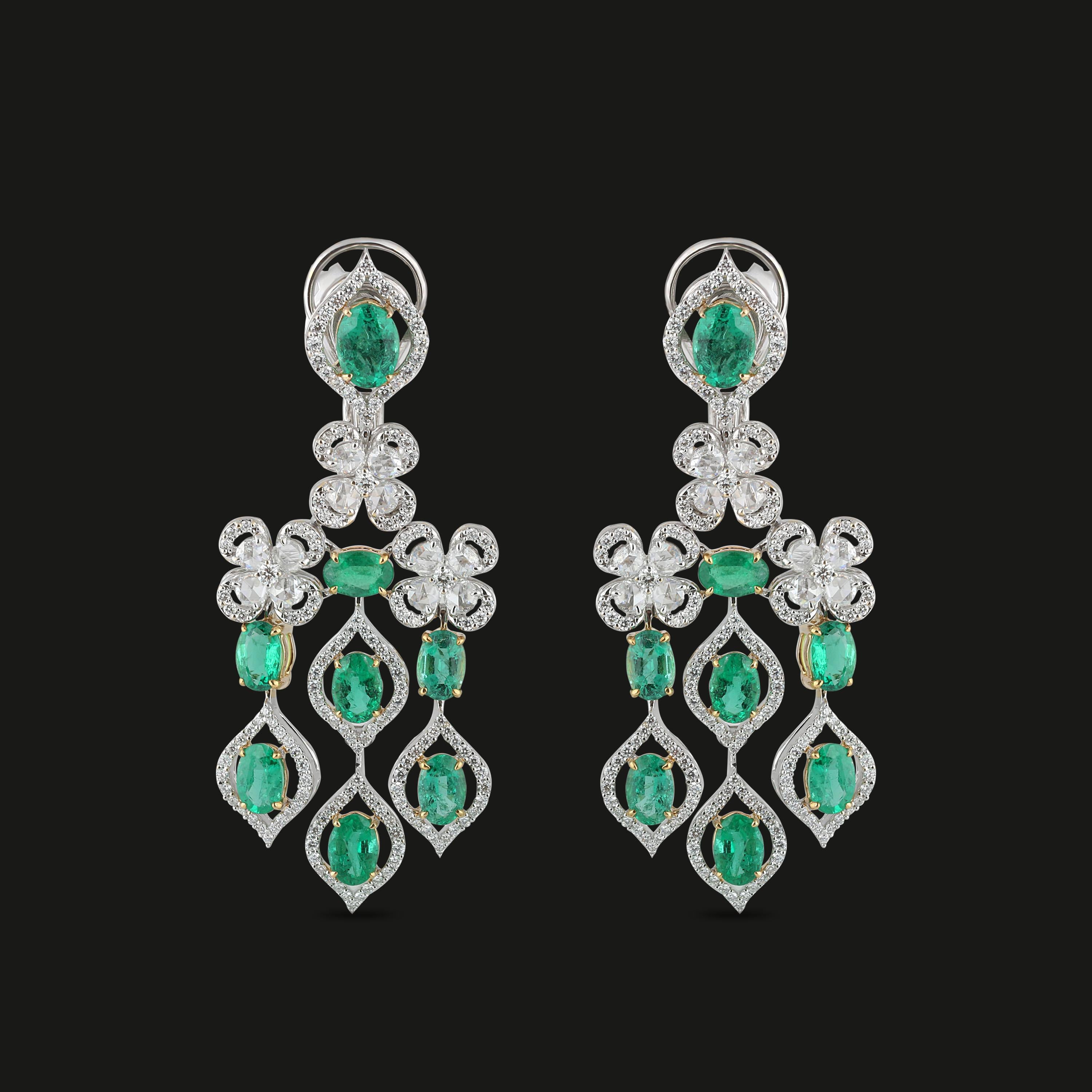 Women's Studio Rêves Emerald and Diamonds Dangling Earrings in 18 Karat Gold For Sale